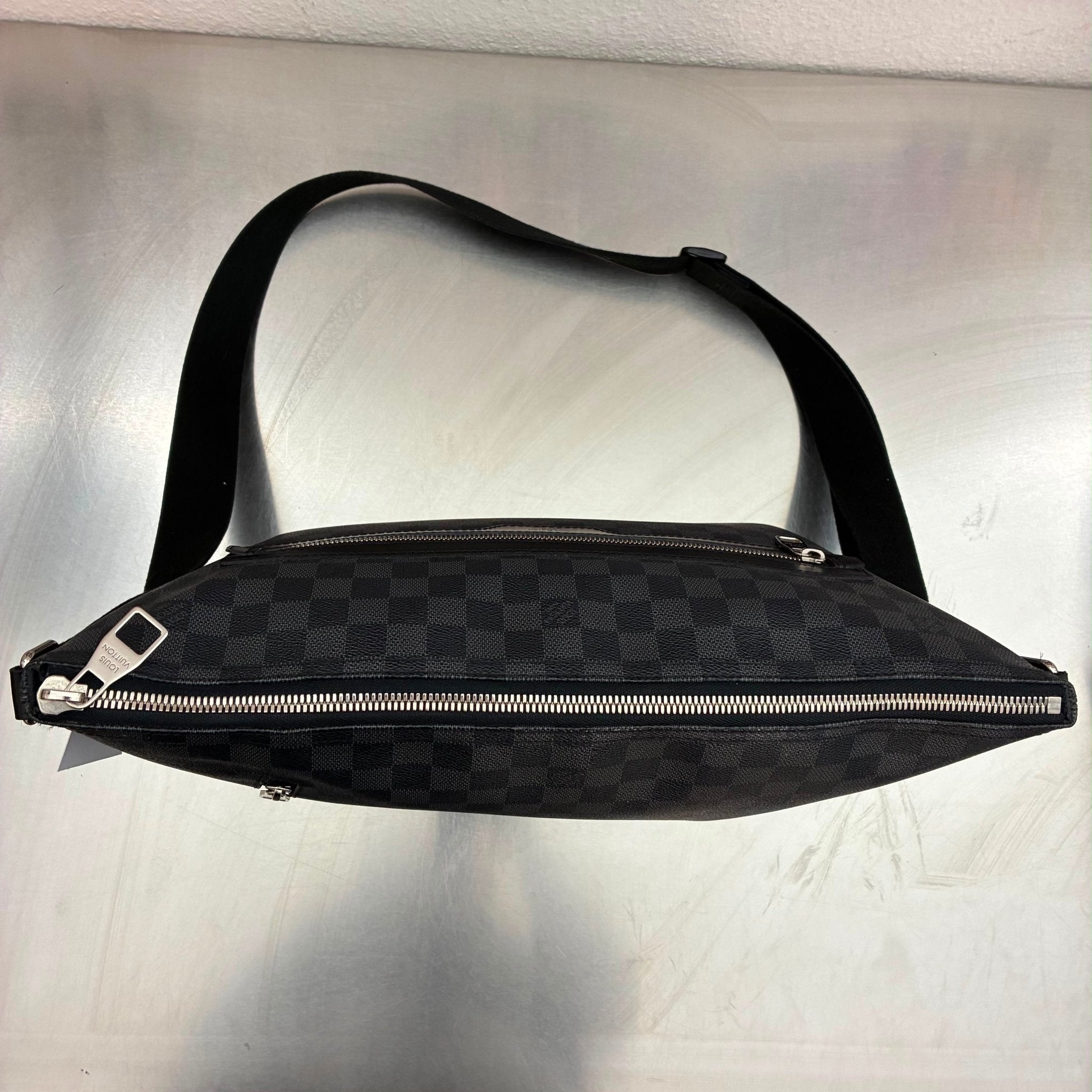 Louis Vuitton Mick GM Damier Graphite