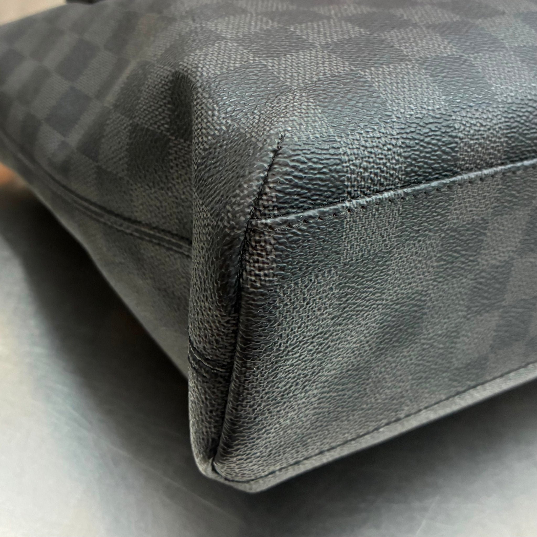 Louis Vuitton Mick GM Damier Graphite