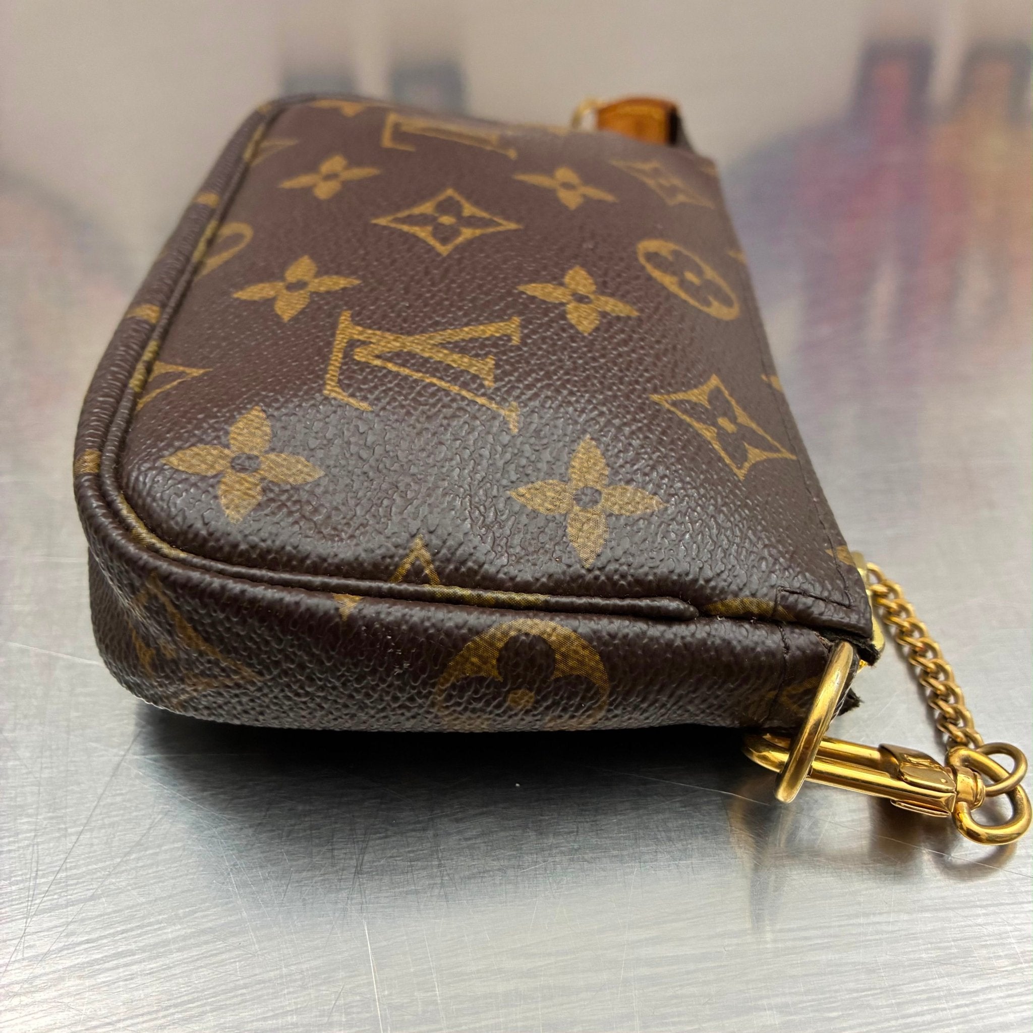 Louis Vuitton Mini Pochette Accessoires Monogram