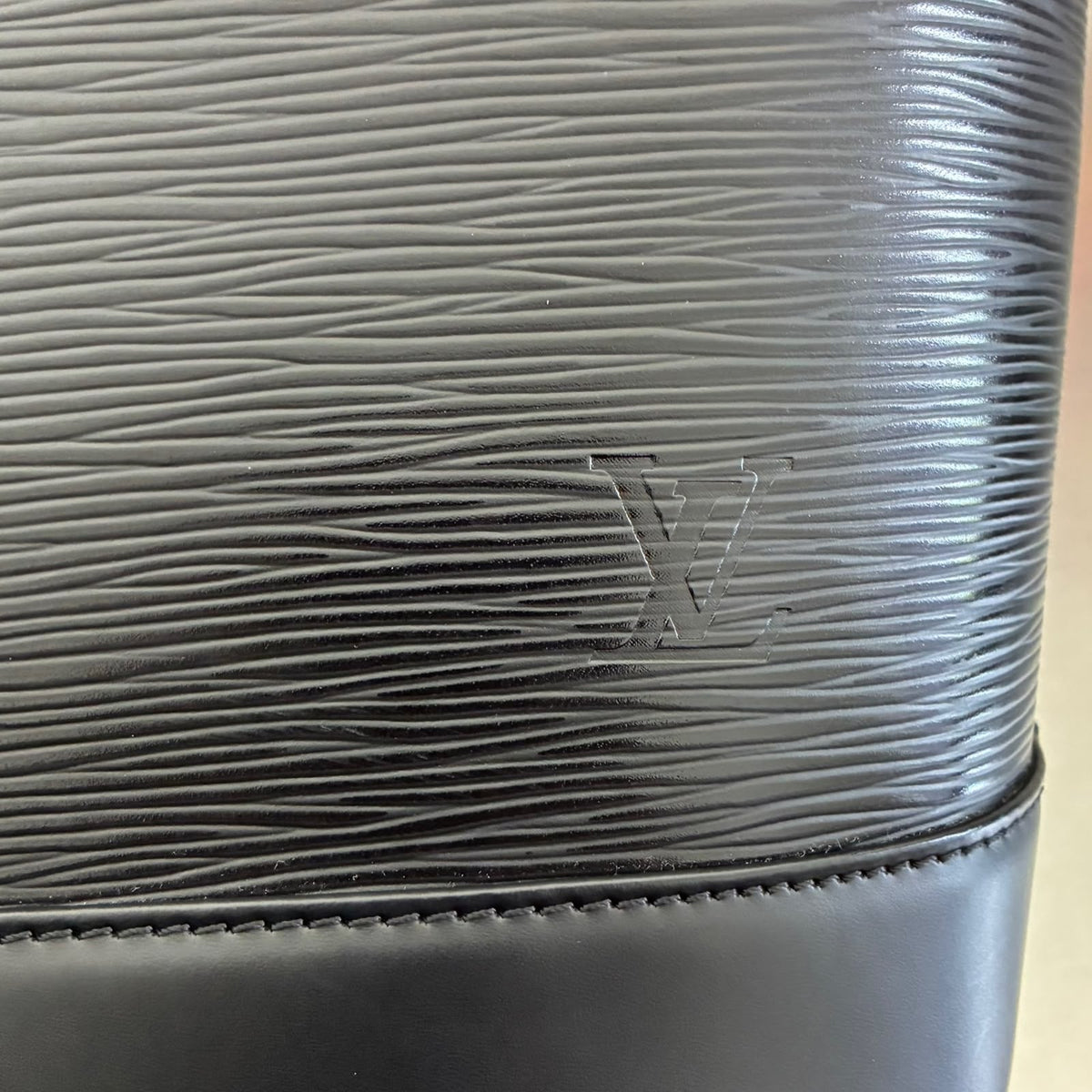 Louis Vuitton Mirabeau PM Epi