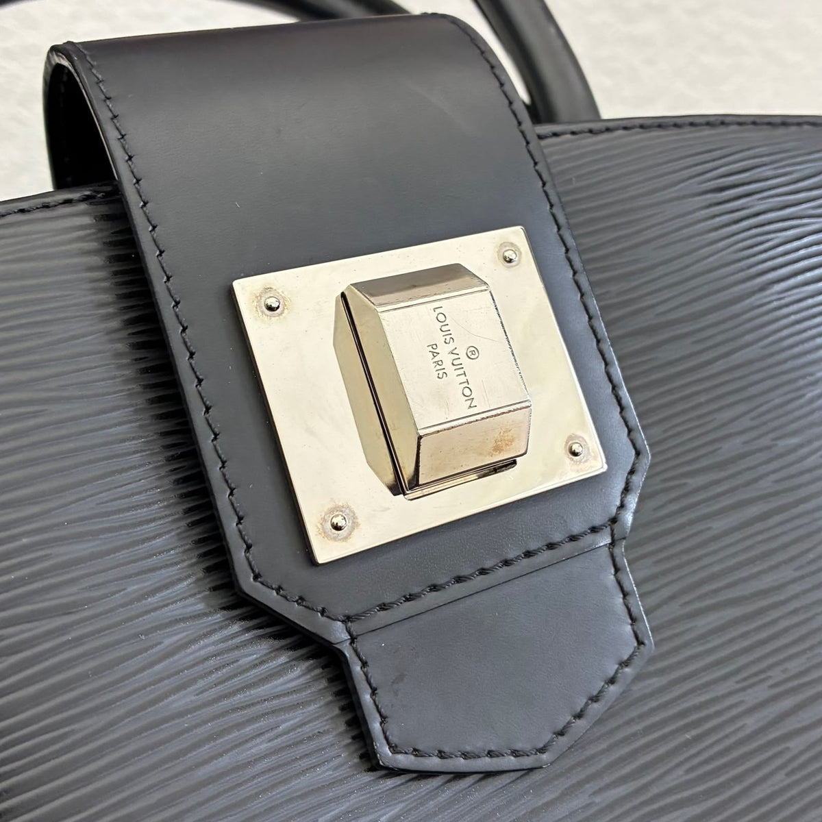 Louis Vuitton Mirabeau PM Epi