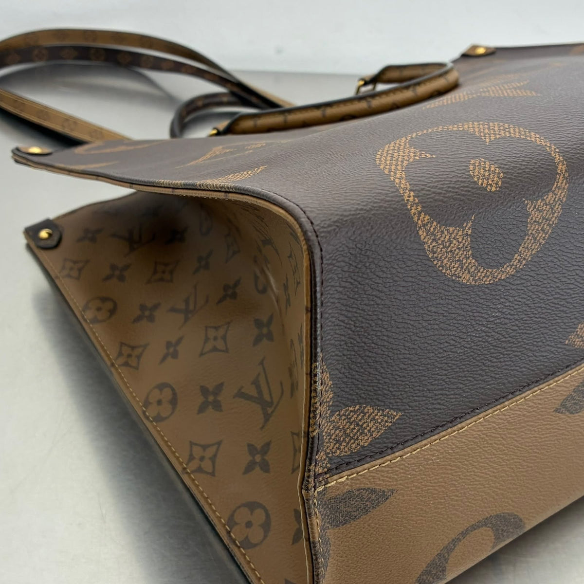 Louis Vuitton OnTheGo GM