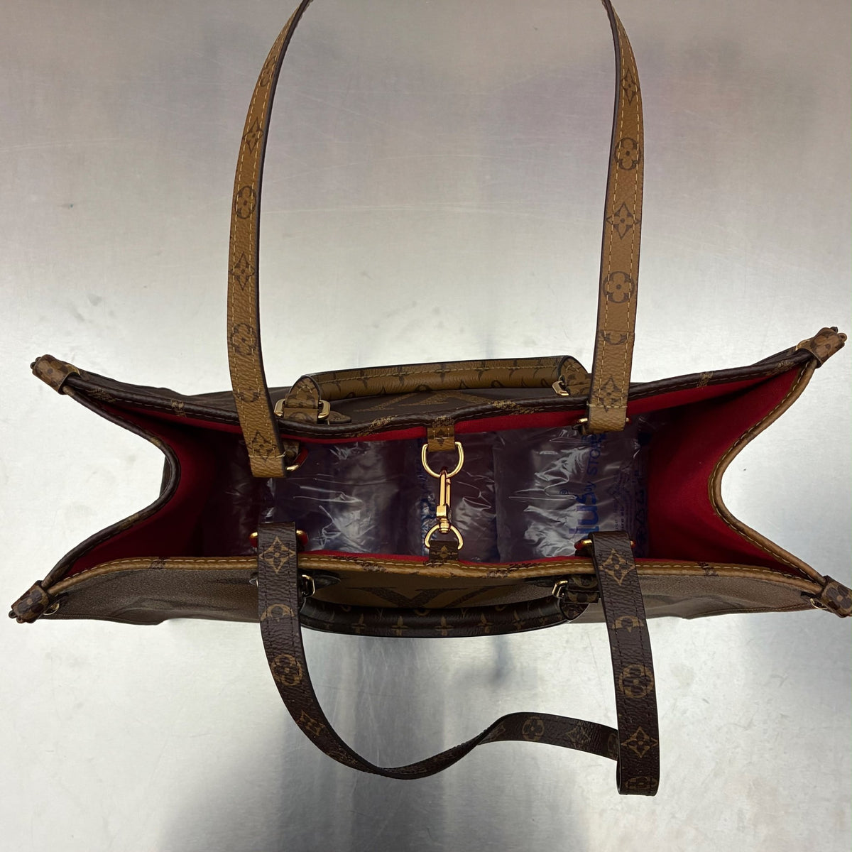 Louis Vuitton OnTheGo MM