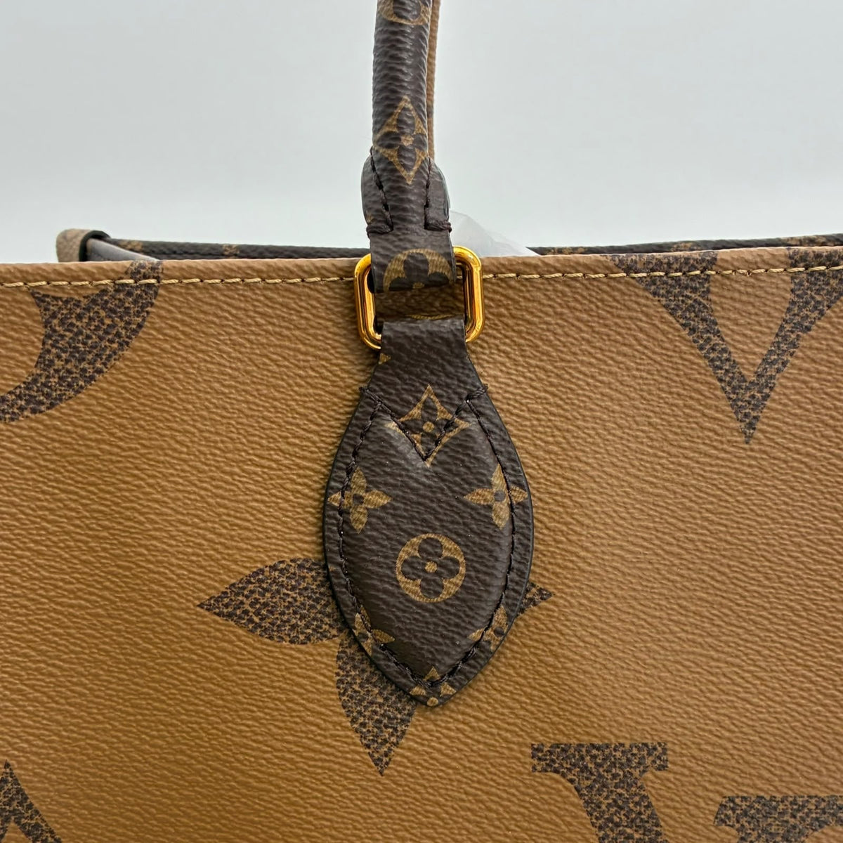 Louis Vuitton OnTheGo MM
