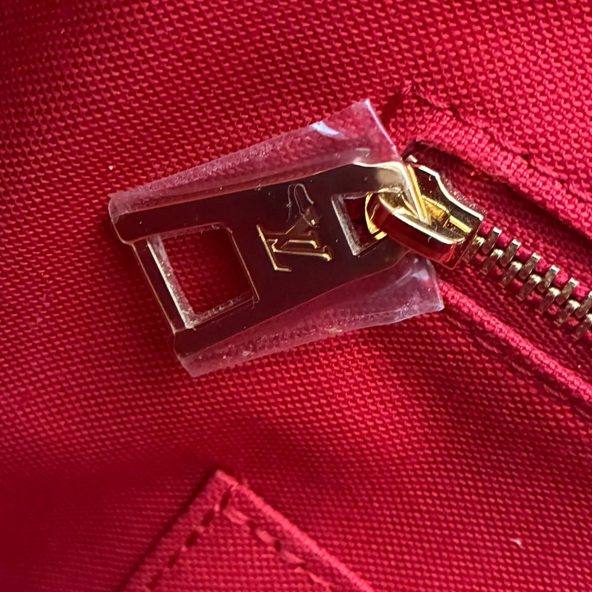 Louis Vuitton OnTheGo MM
