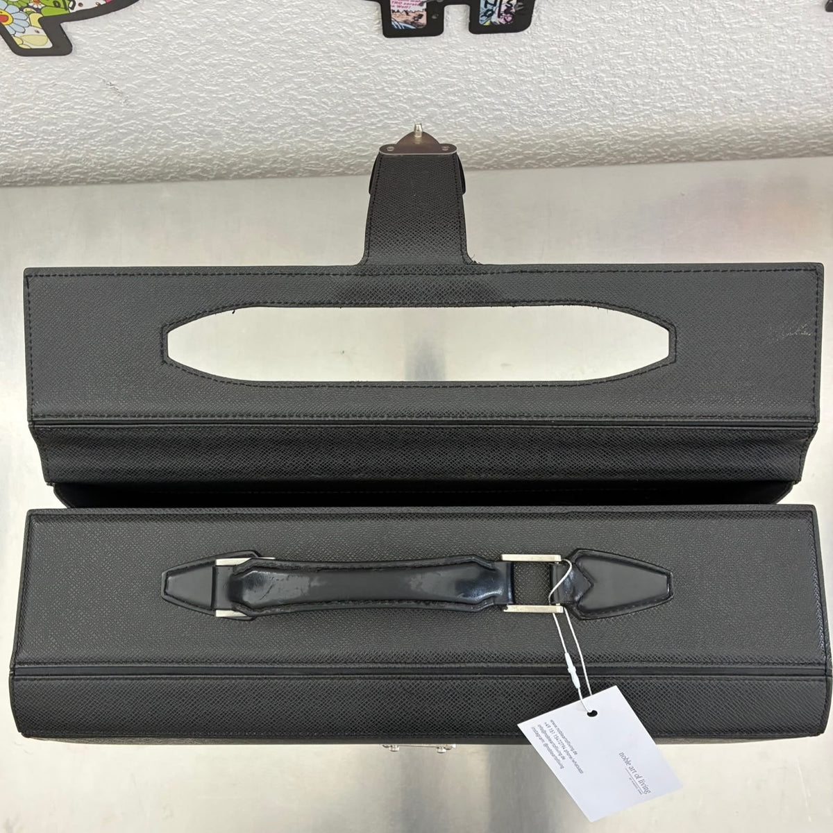 Louis Vuitton Oural Pilot Case Taiga
