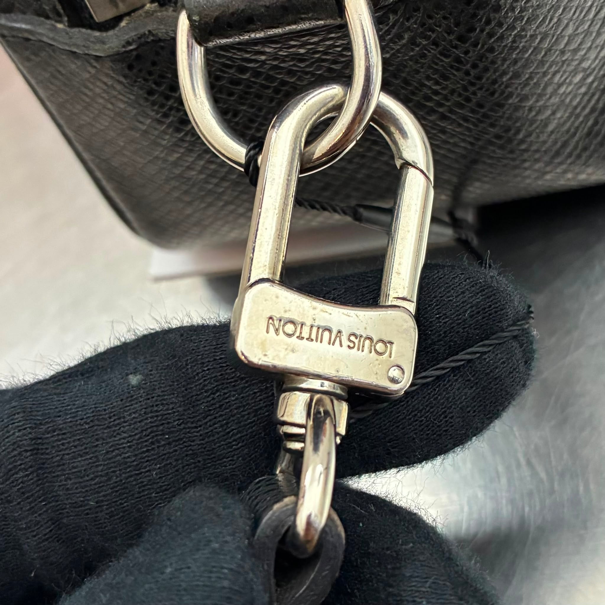 Louis Vuitton Pavel Taiga