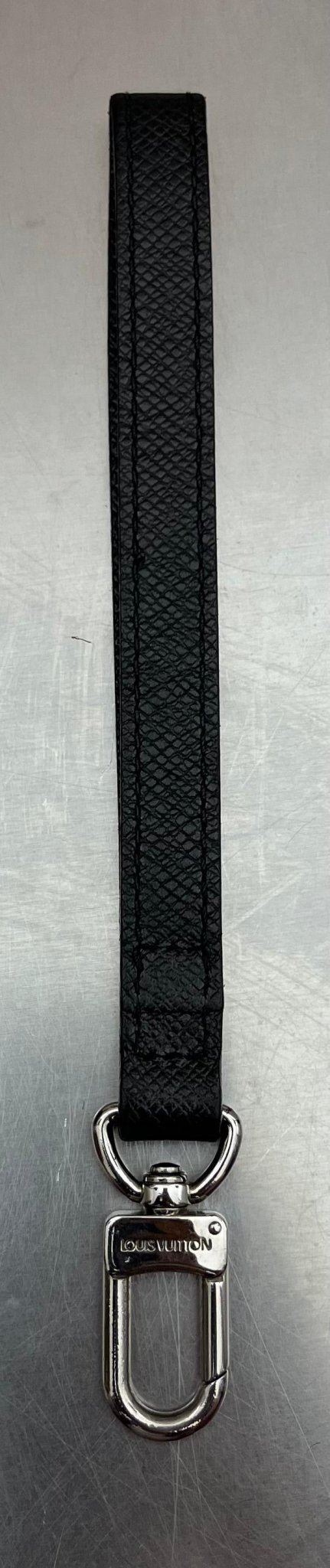 Louis Vuitton Pavel Taiga Leder