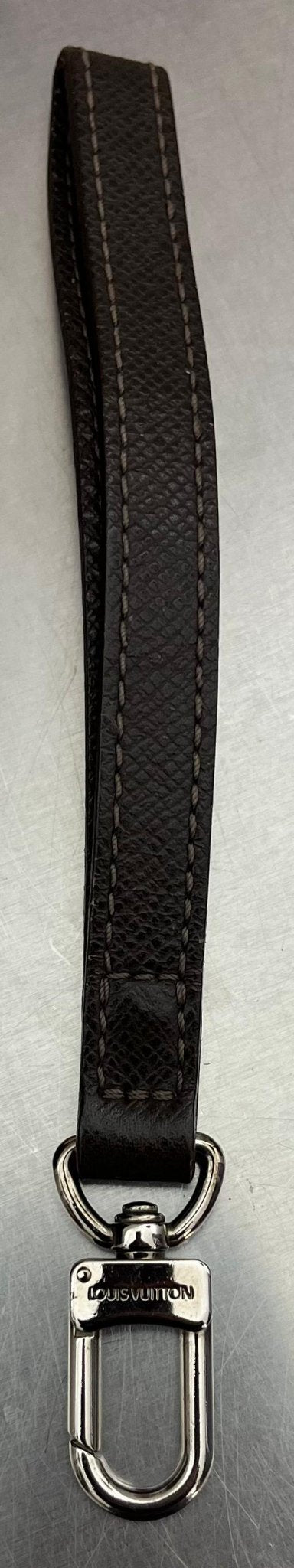 Louis Vuitton Pavel Taiga Leder (Braun)