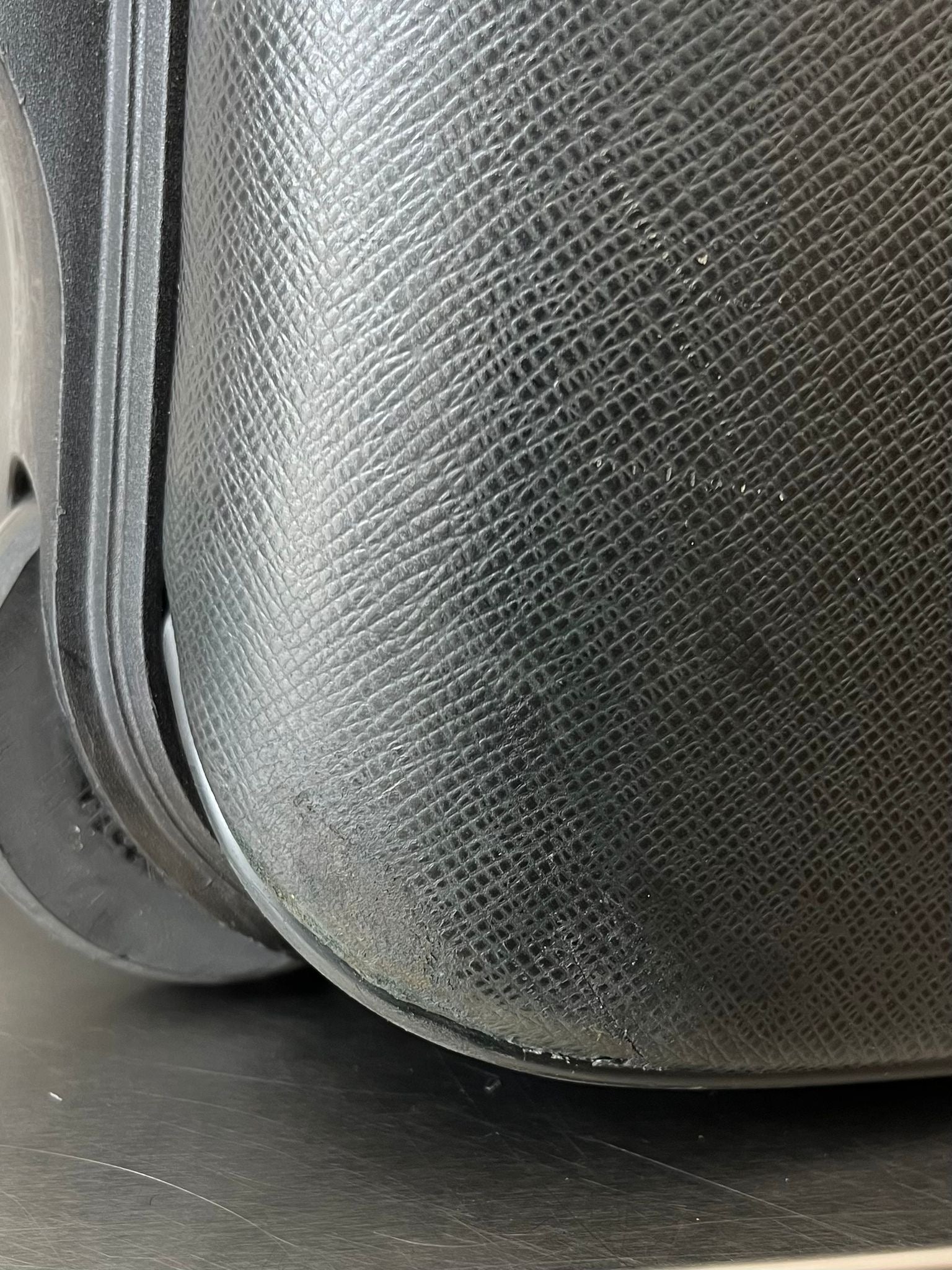 Louis Vuitton Pegase 50 Taiga