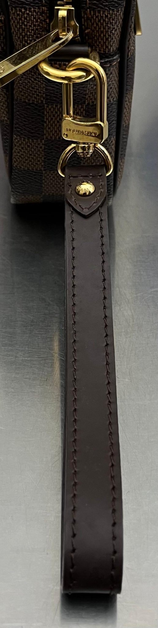 Louis Vuitton Pochette Billets Damier