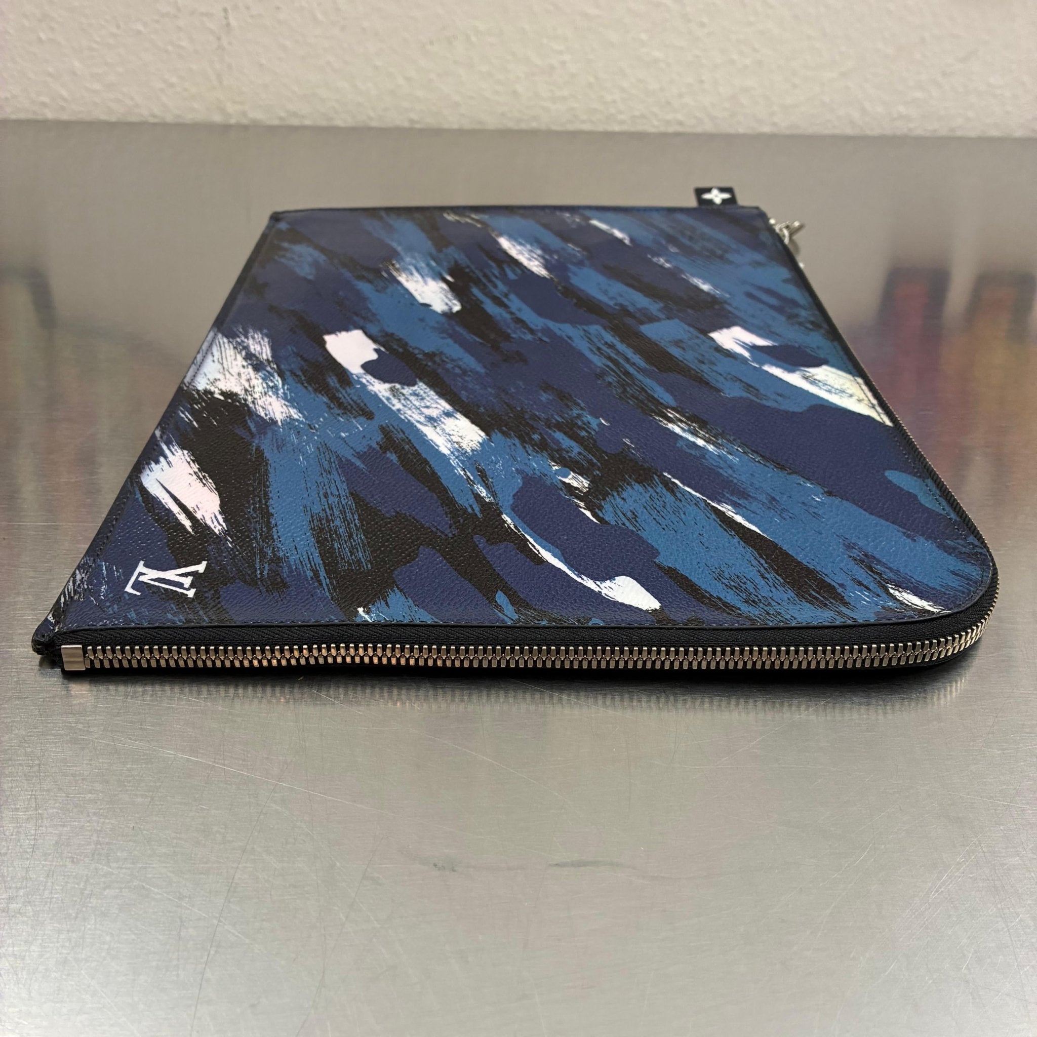 Louis Vuitton Pochette Jour GM Camouflage