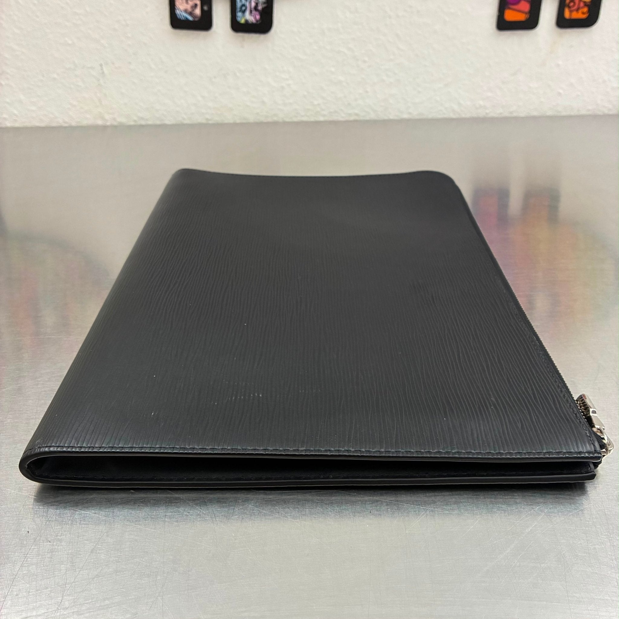 Louis Vuitton Pochette Jour GM Epi