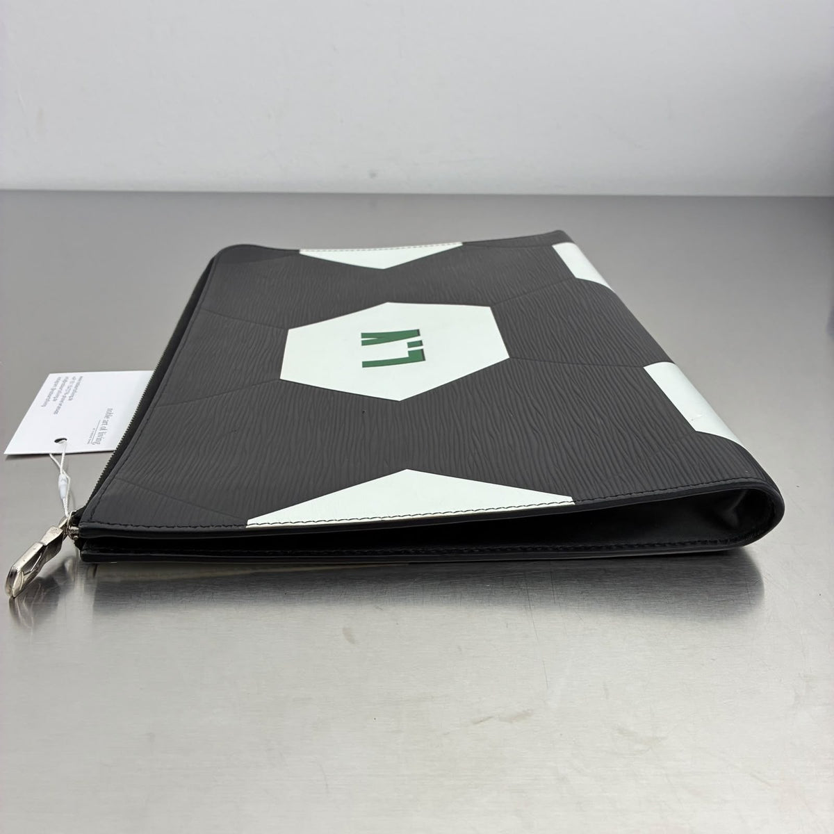 Louis Vuitton Pochette Jour GM Epi x FIFA World Cup 2018, limitierte Kollektion