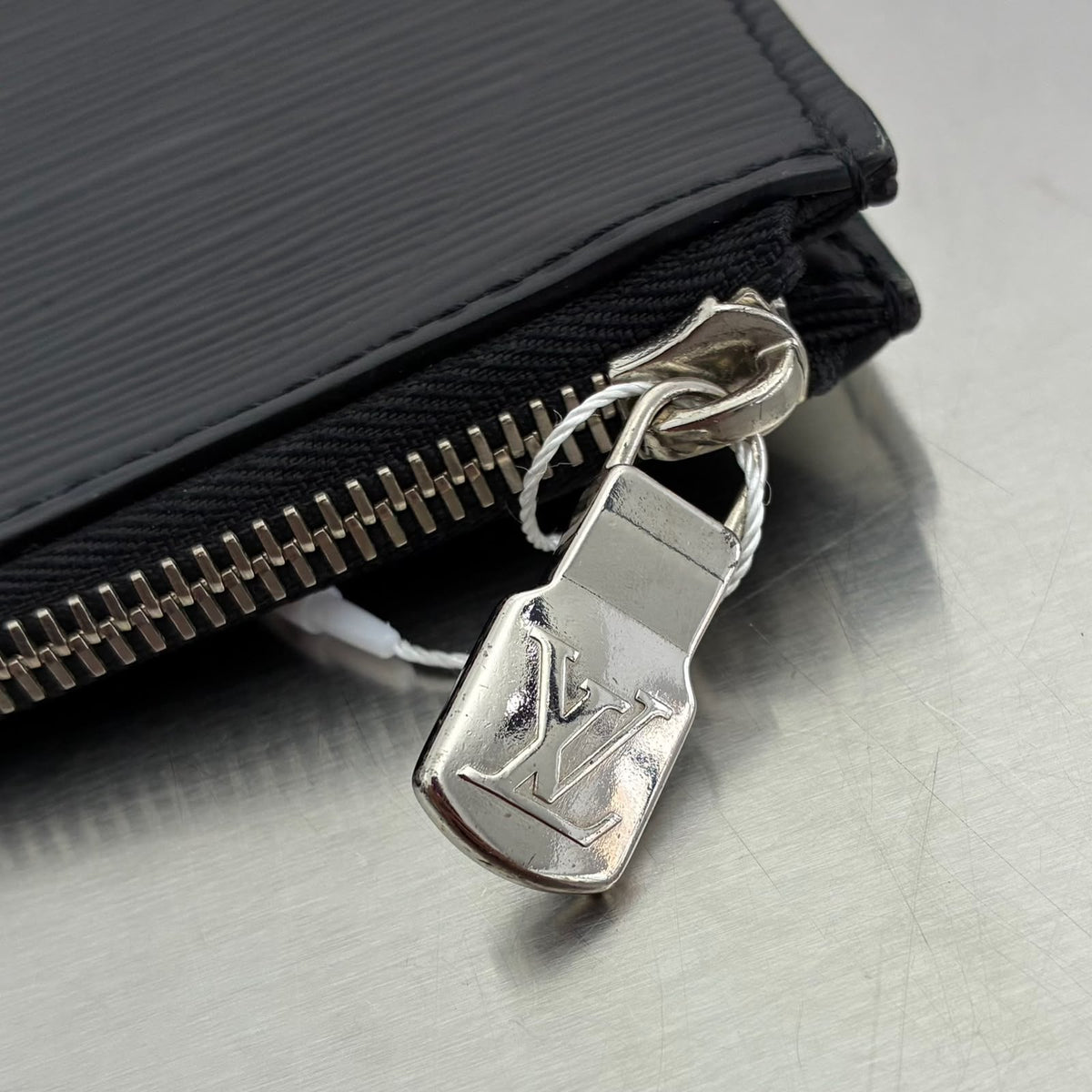 Louis Vuitton Pochette Jour GM Epi x FIFA World Cup 2018, limitierte Kollektion