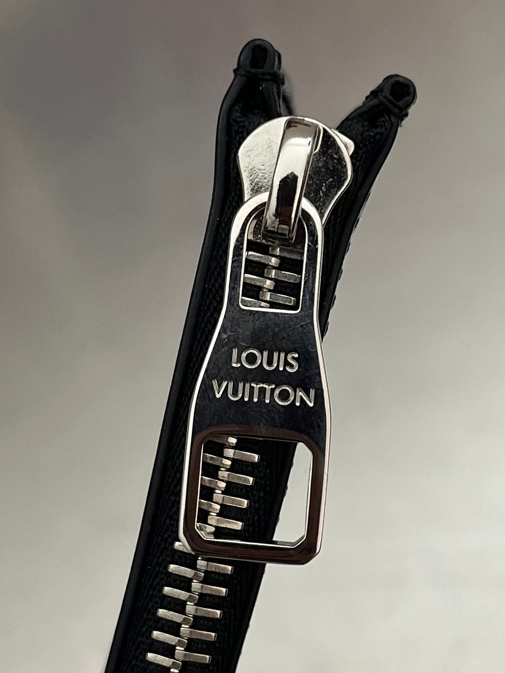 Louis Vuitton Pochette Jour PM Clutch