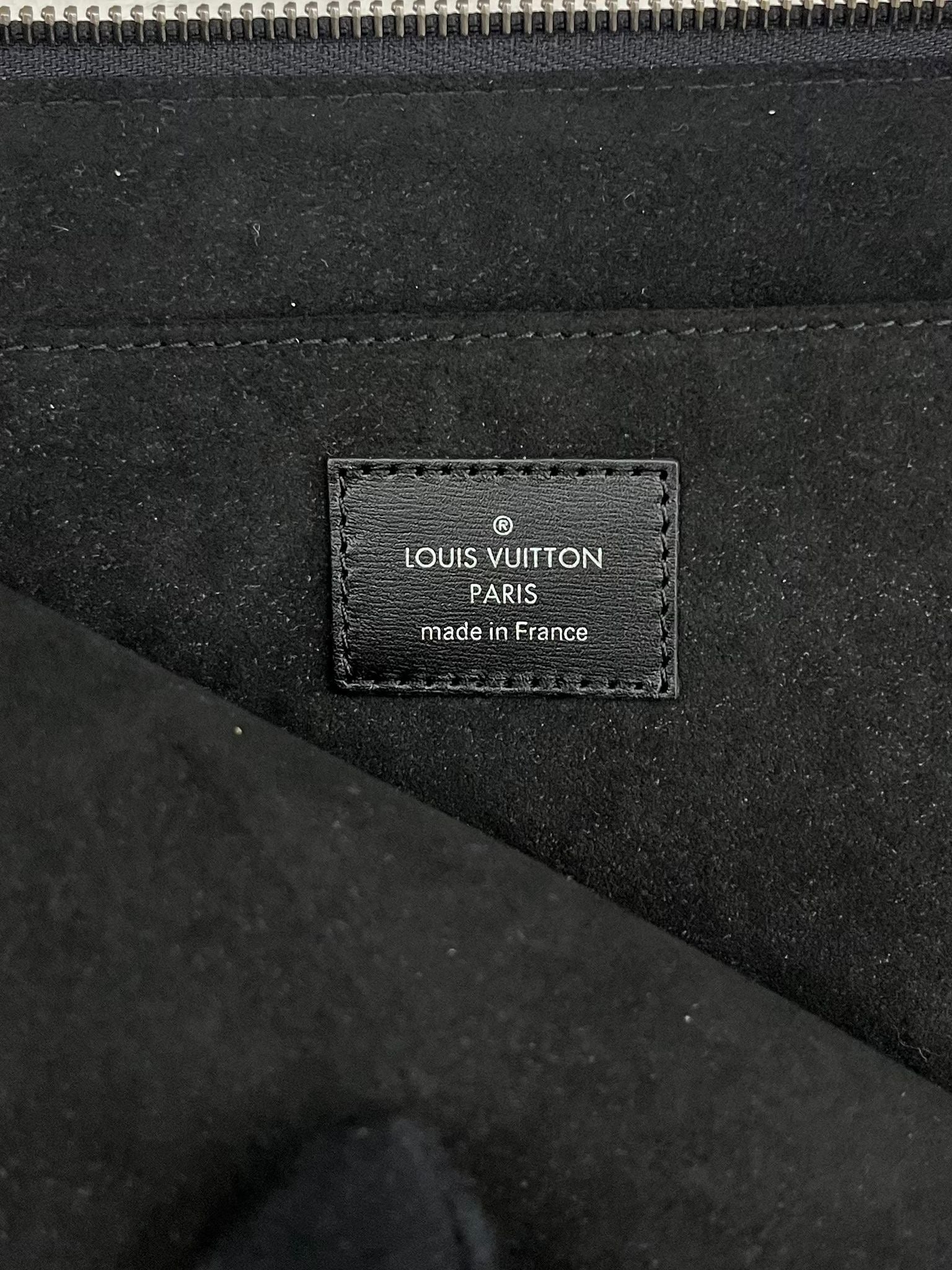 Louis Vuitton Pochette Jour PM Clutch