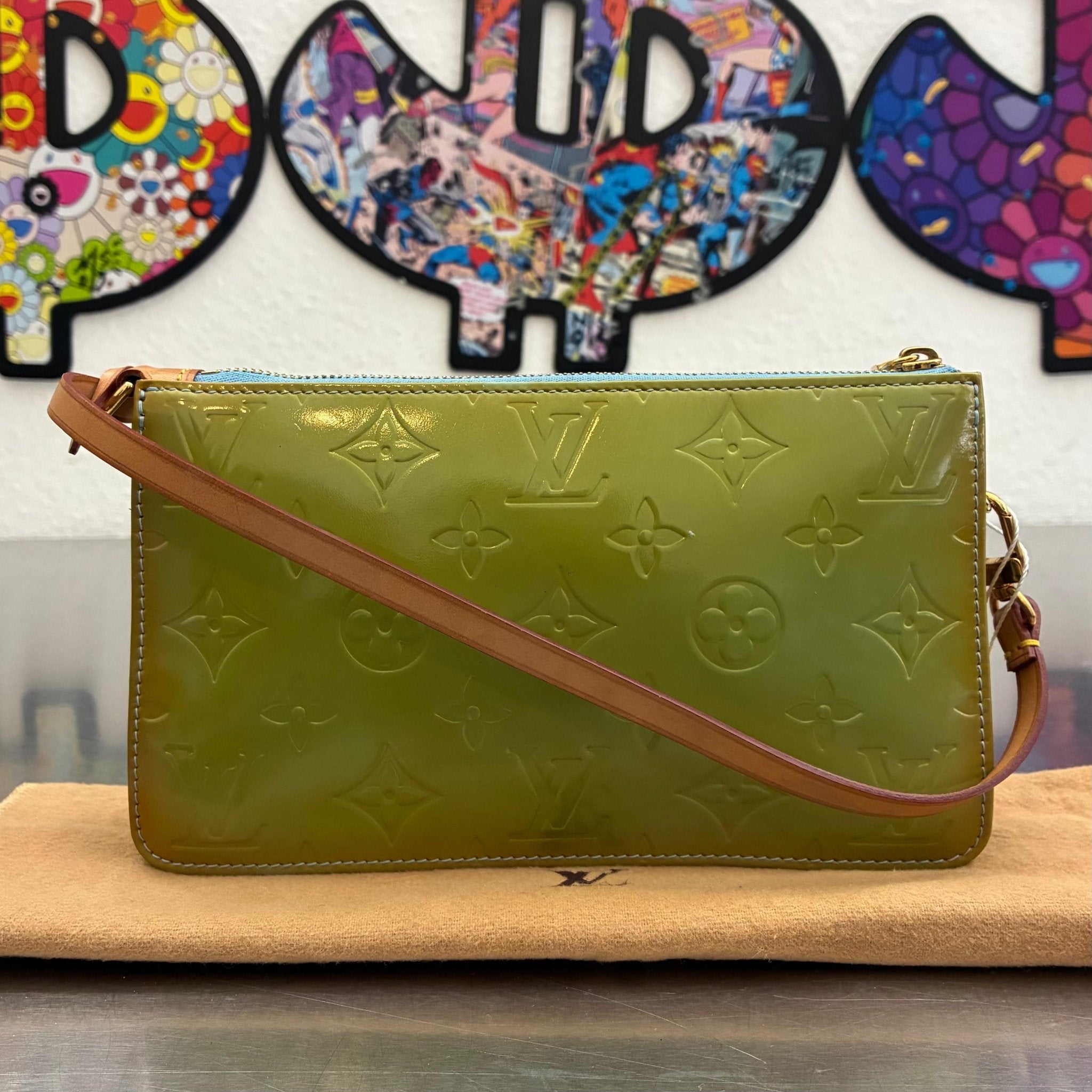 Louis Vuitton Pochette Lexington Vernis