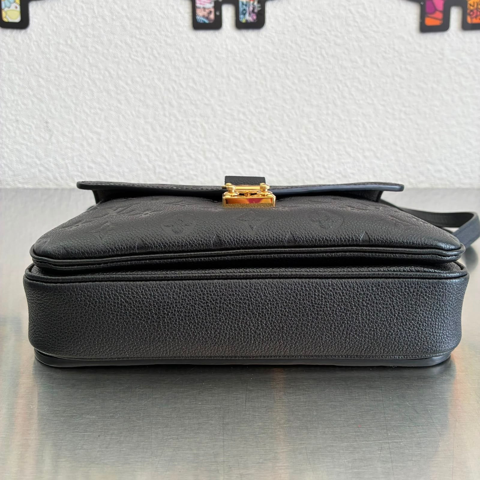 Louis Vuitton Pochette Métis Empreinte M41487