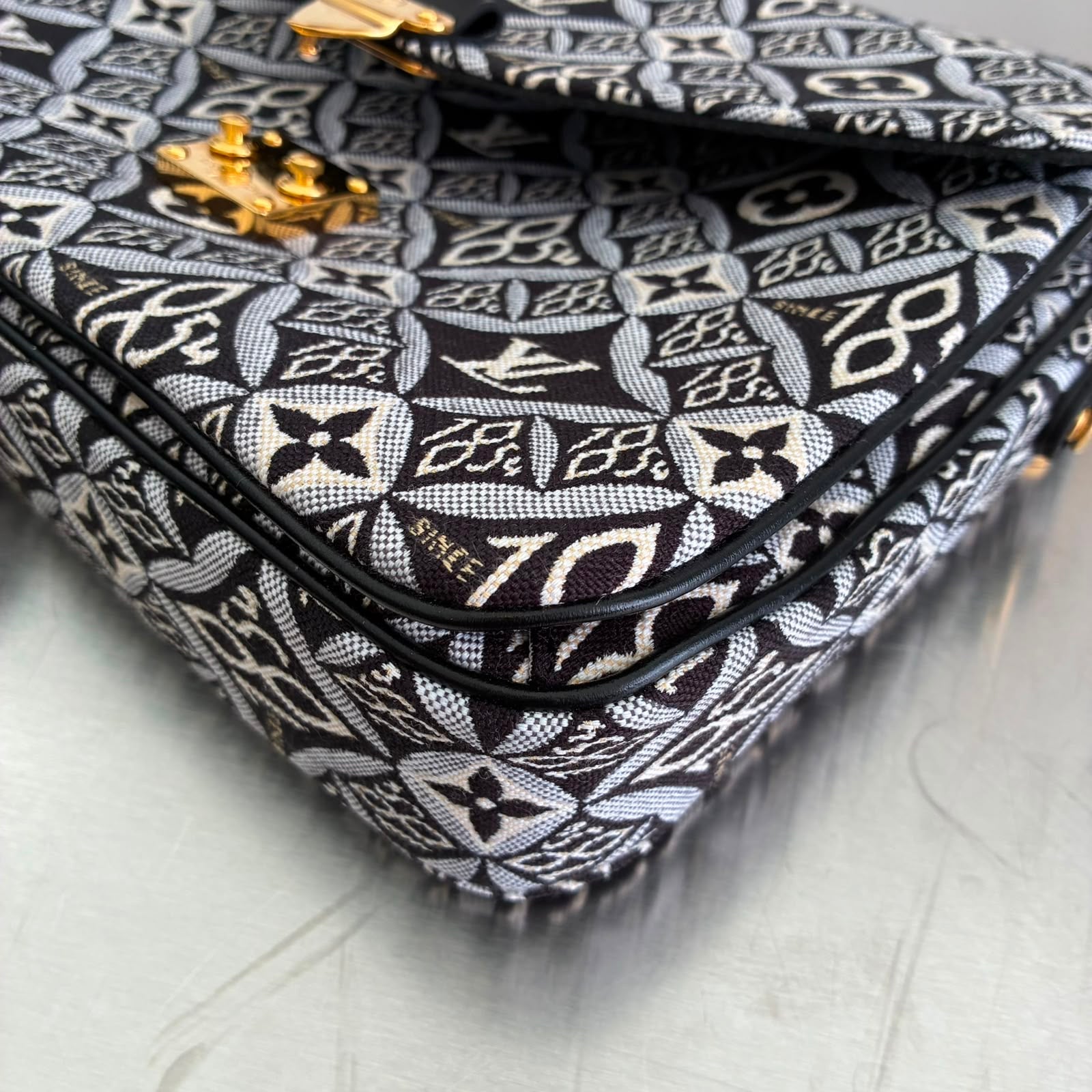 Louis Vuitton Pochette Métis Since 1854