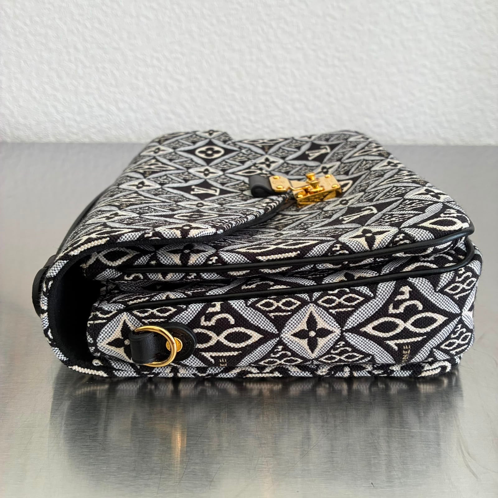 Louis Vuitton Pochette Métis Since 1854
