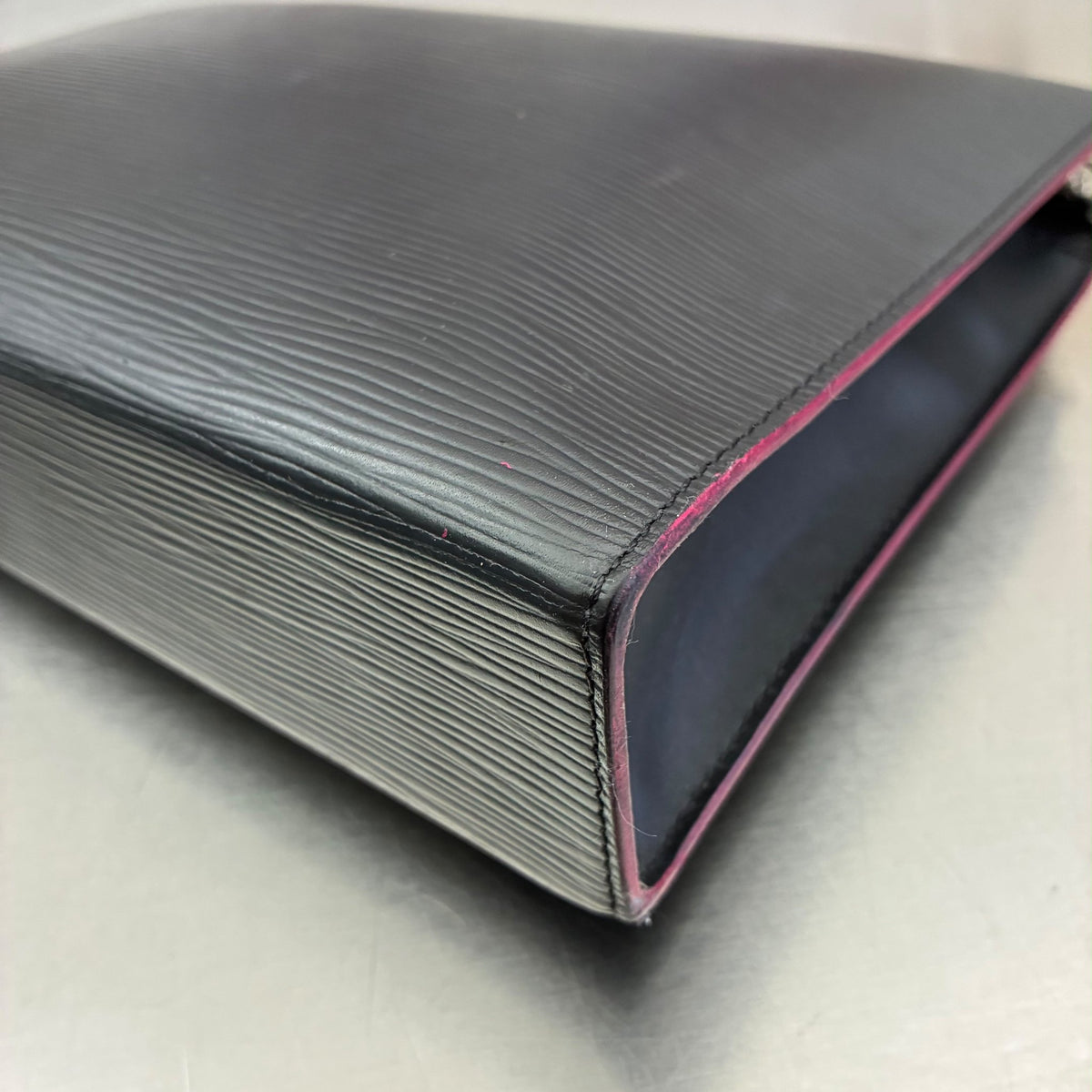 Louis Vuitton Pochette Toilette MM Epi