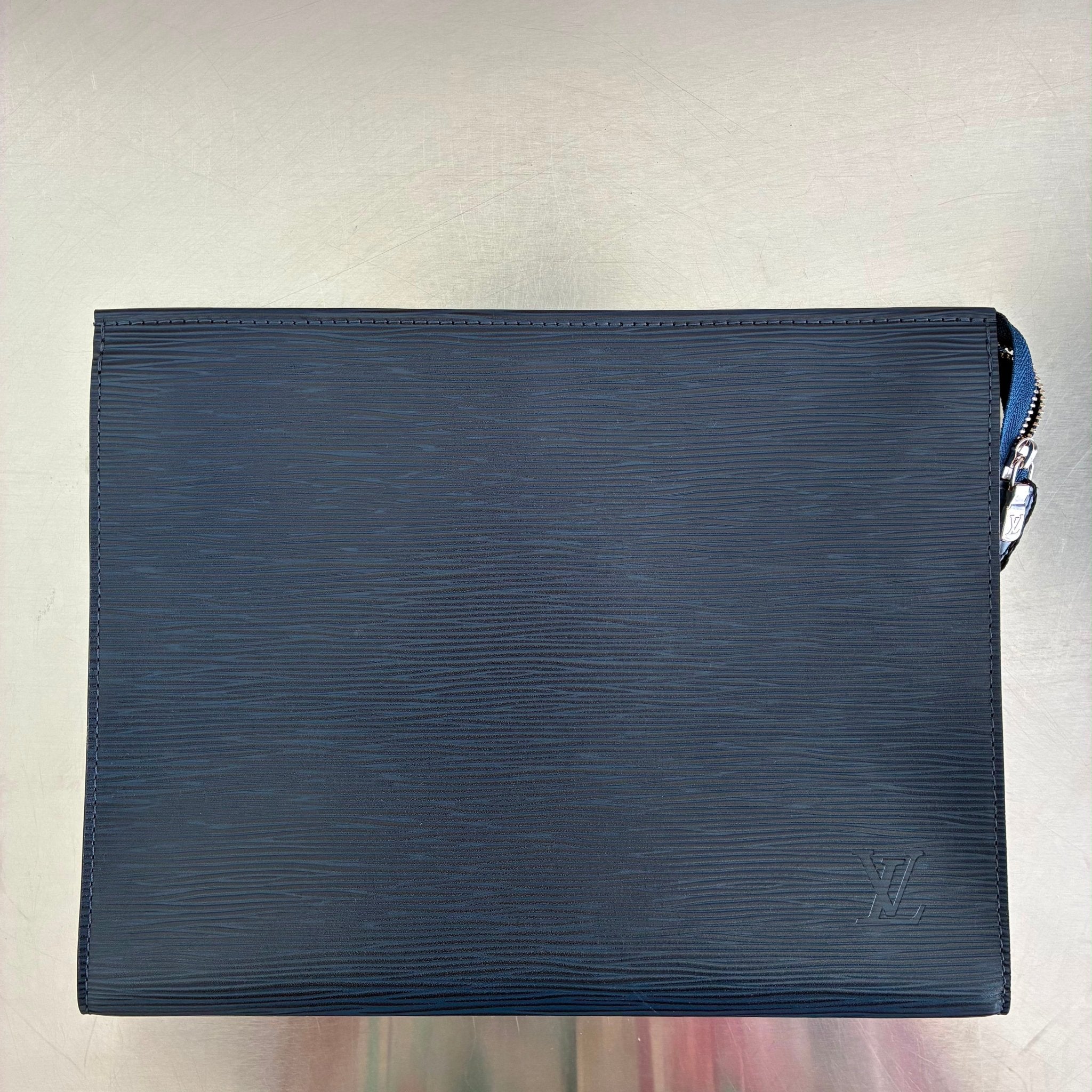 Louis Vuitton Pochette Voyage MM Epi