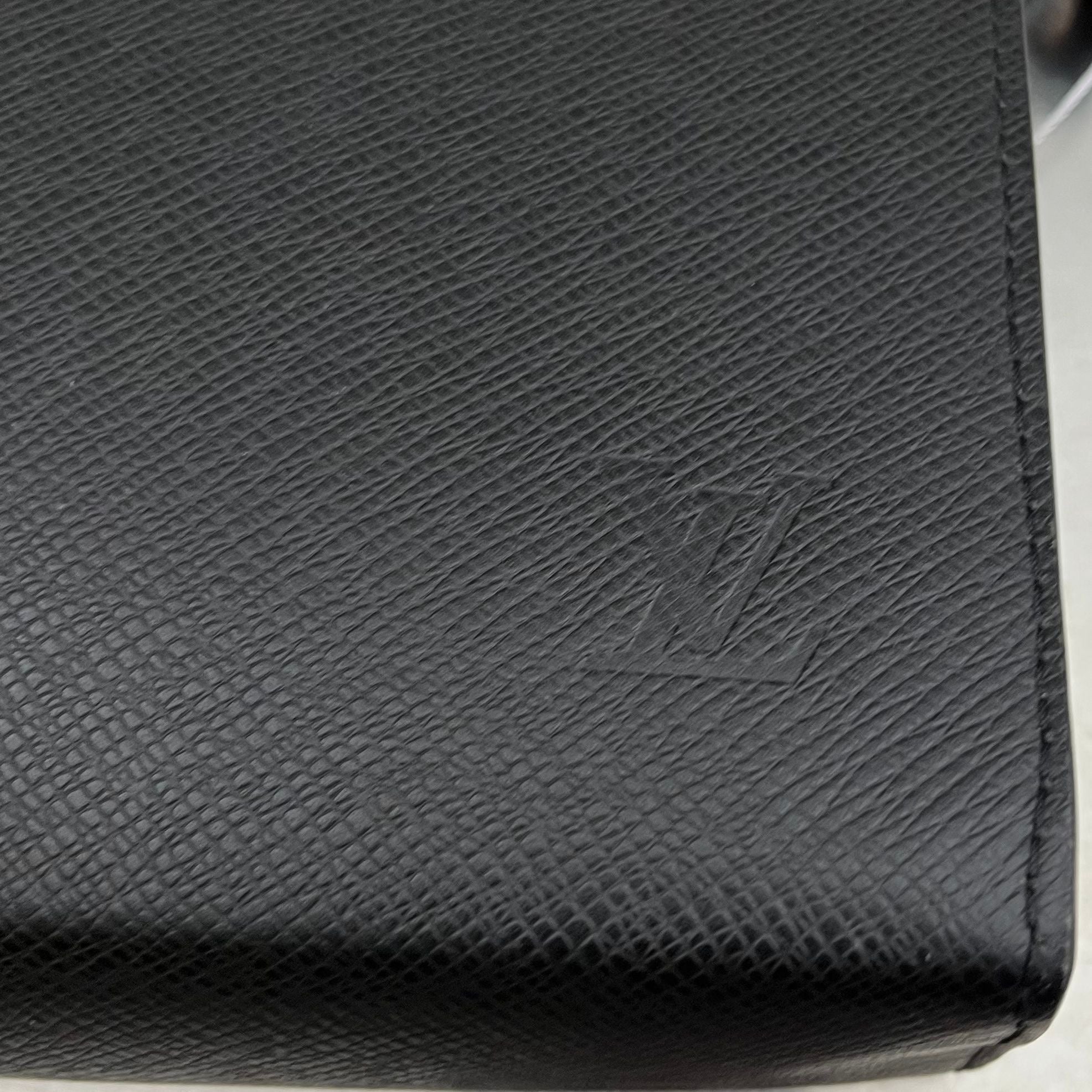 Louis Vuitton Pochette Voyage MM Taiga