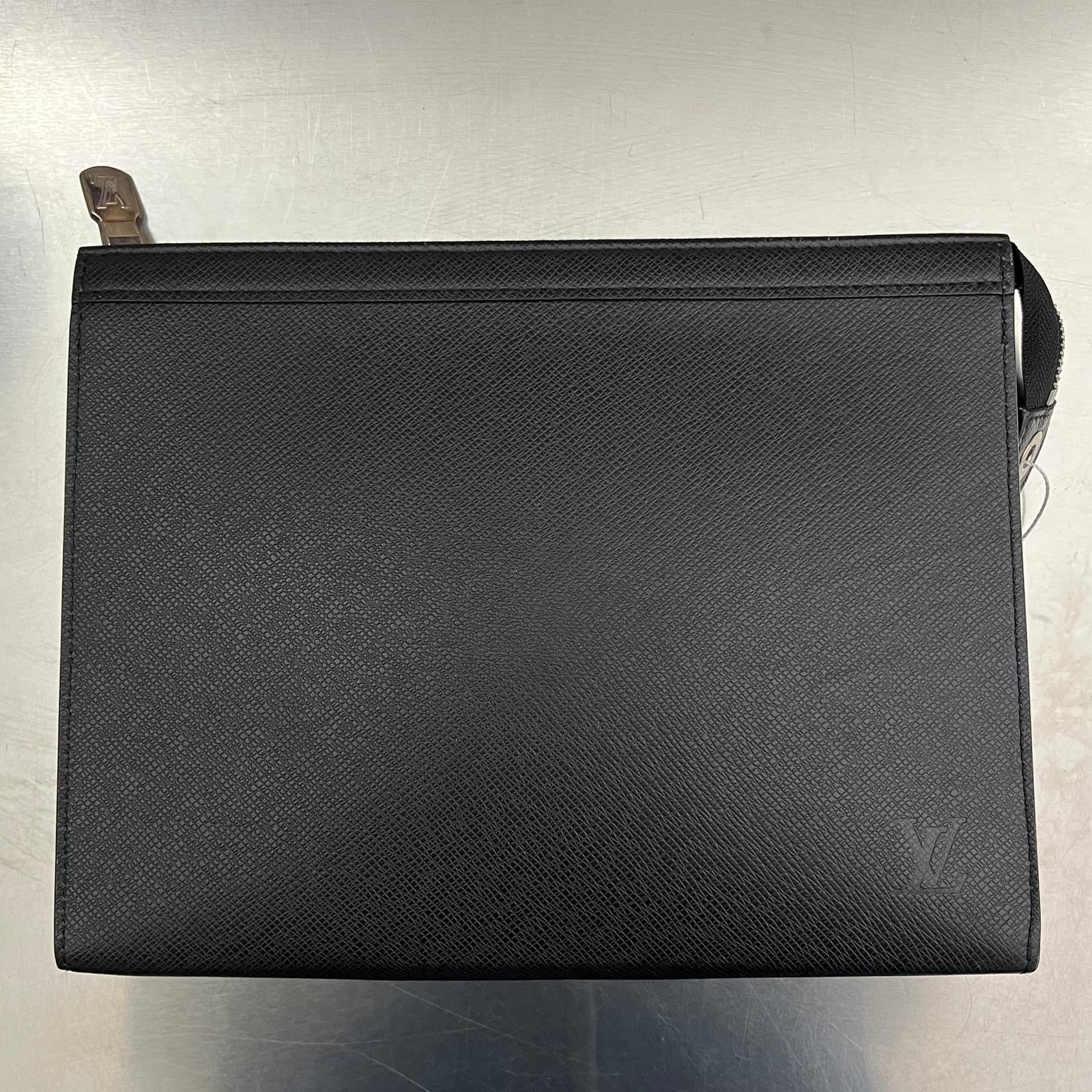 Louis Vuitton Pochette Voyage MM Taiga