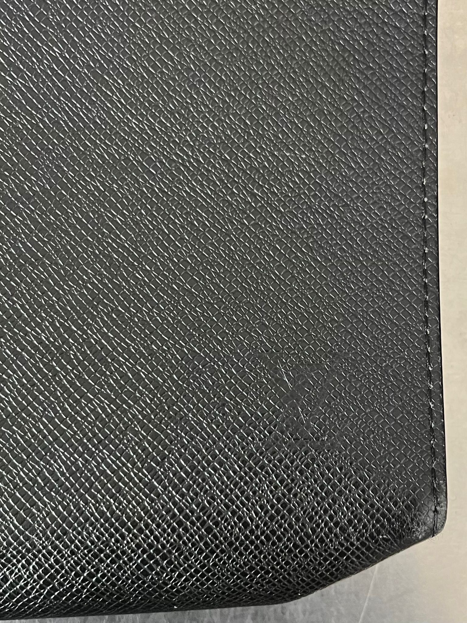 Louis Vuitton Pochette Voyage MM Taiga