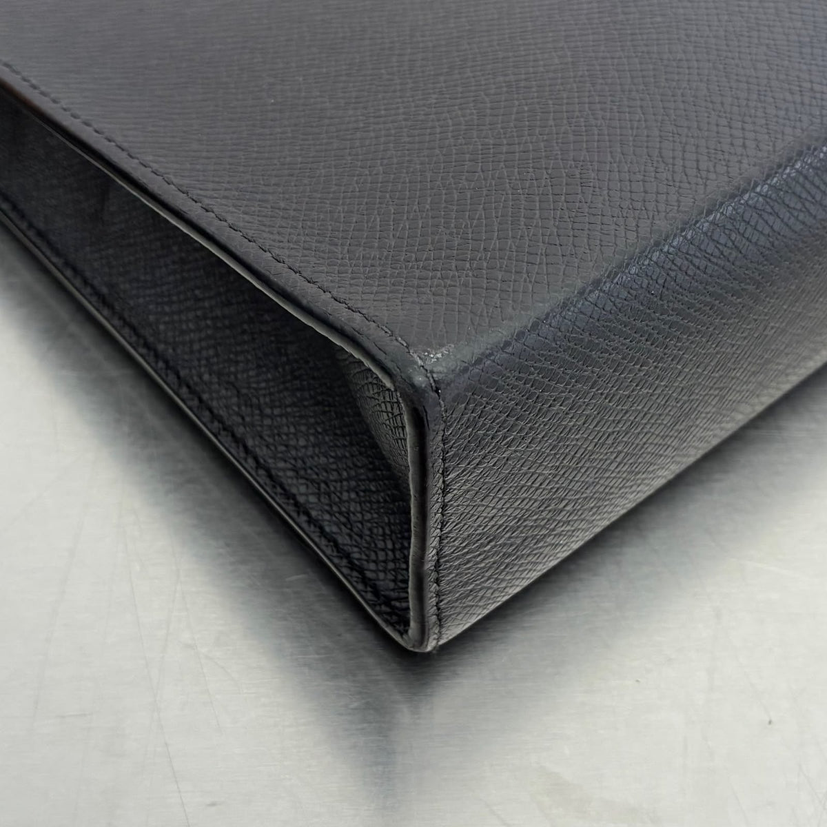Louis Vuitton Pochette Voyage MM Taiga