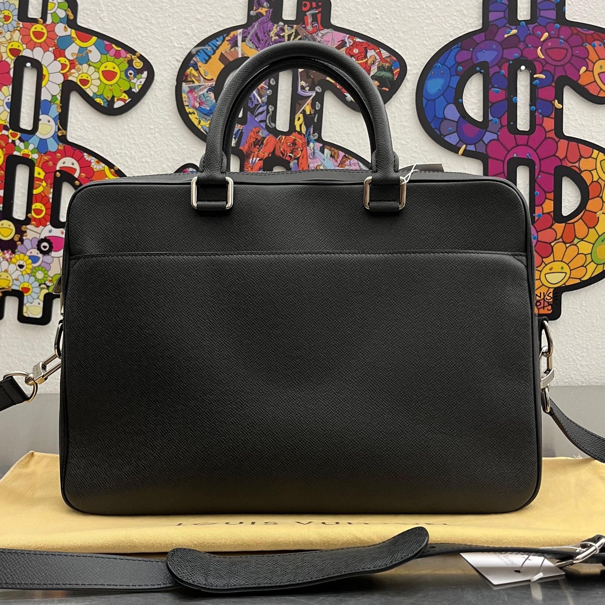 Louis Vuitton Port Documents Taiga