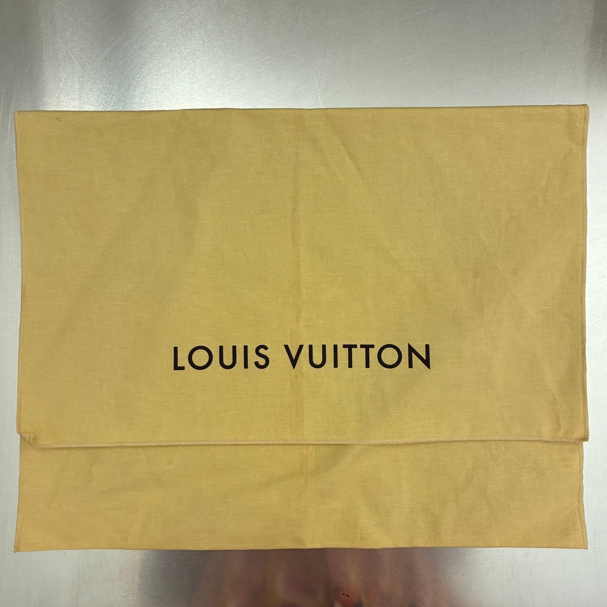 Louis Vuitton Port Documents Voyage Taiga