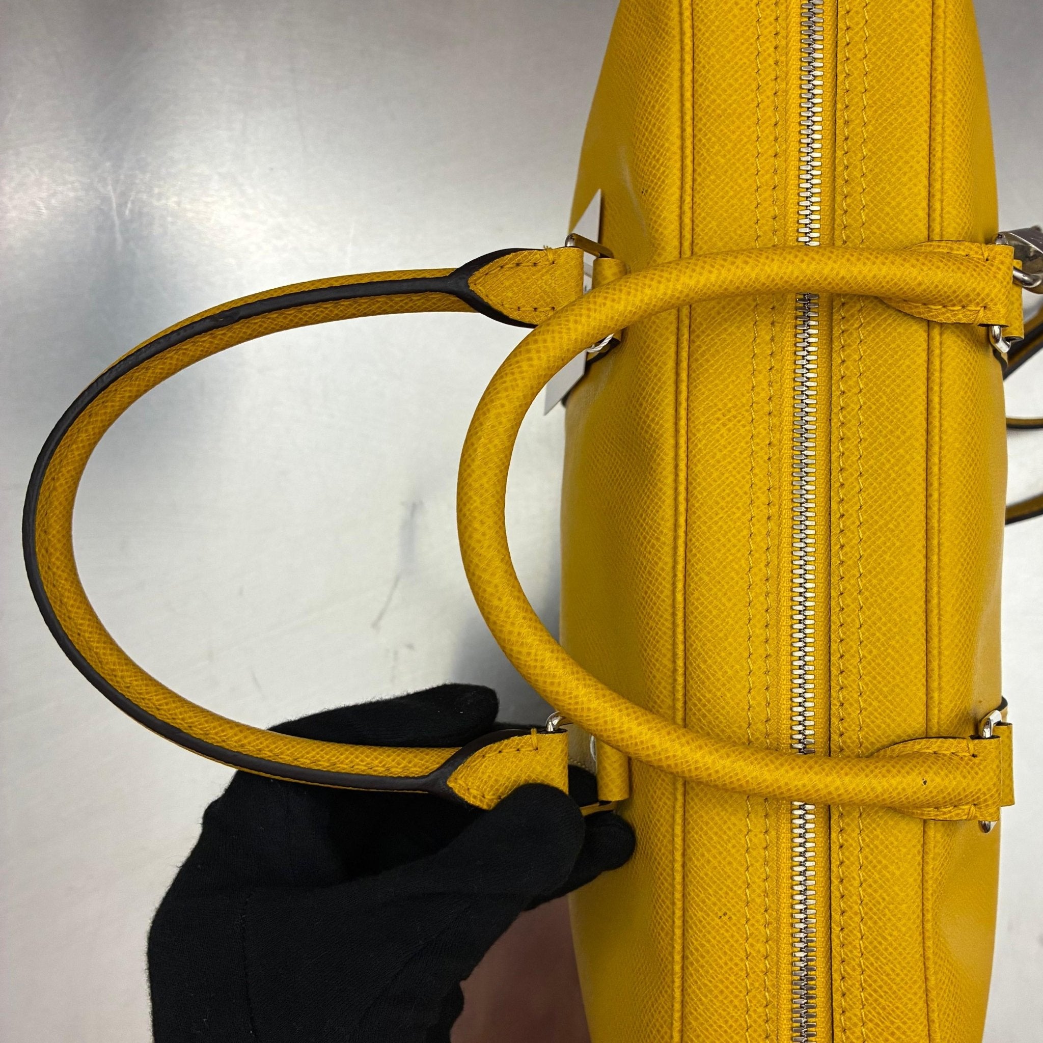 Louis Vuitton Port Documents Voyage Taiga