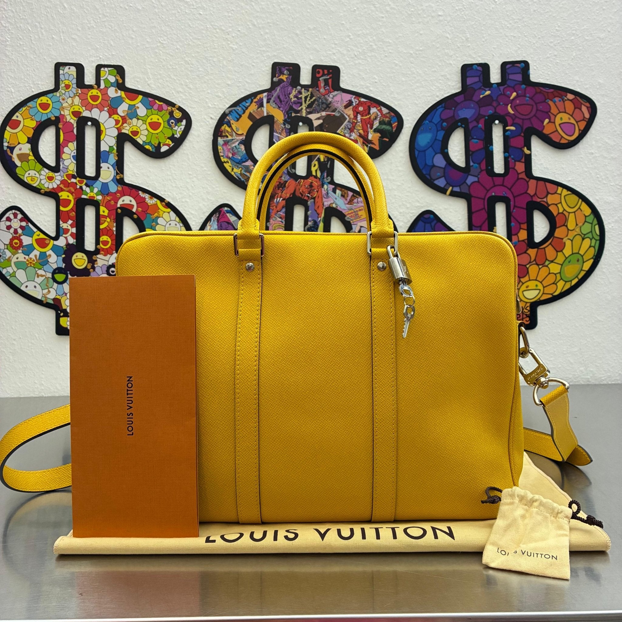 Louis Vuitton Port Documents Voyage Taiga