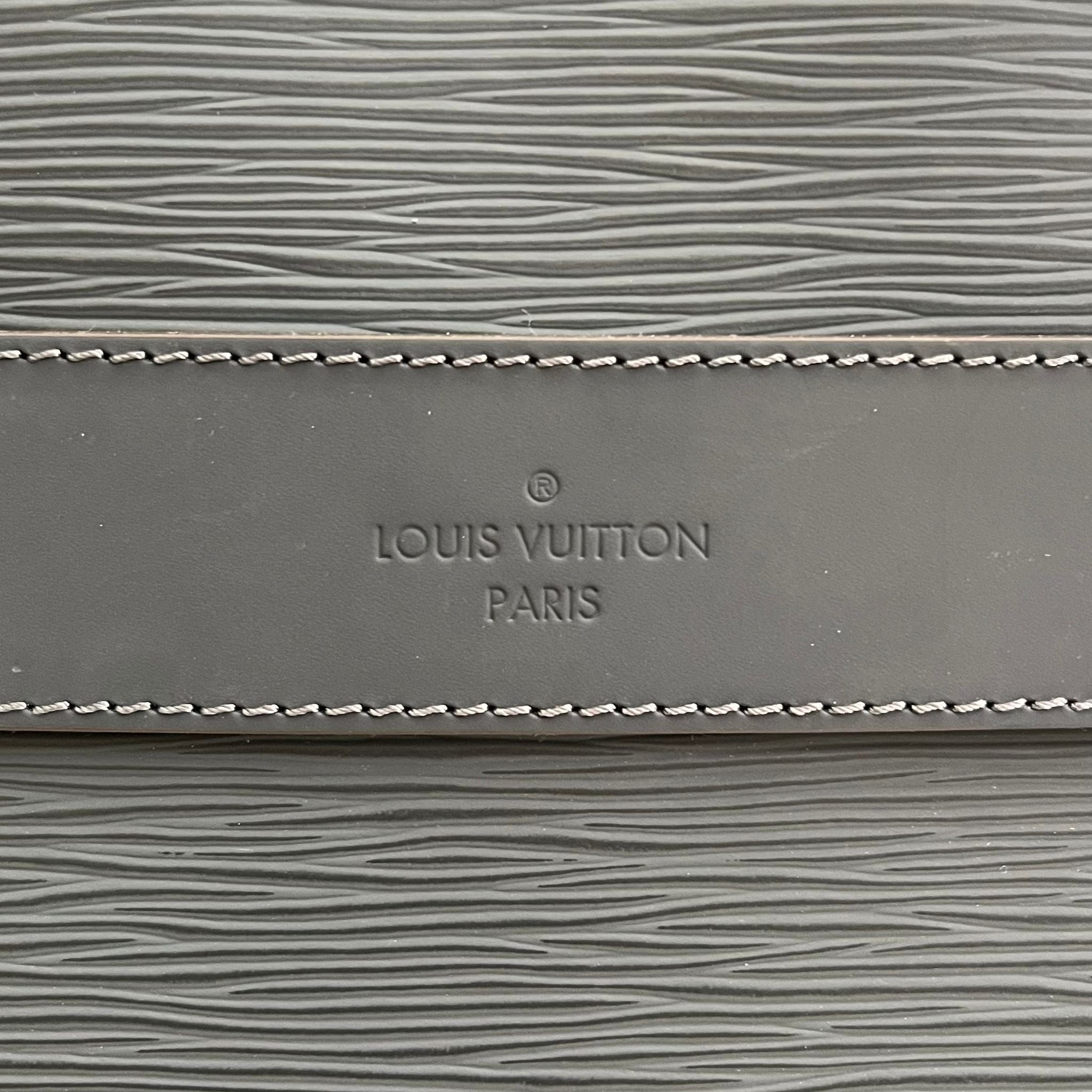Louis Vuitton Porte Documents Epi