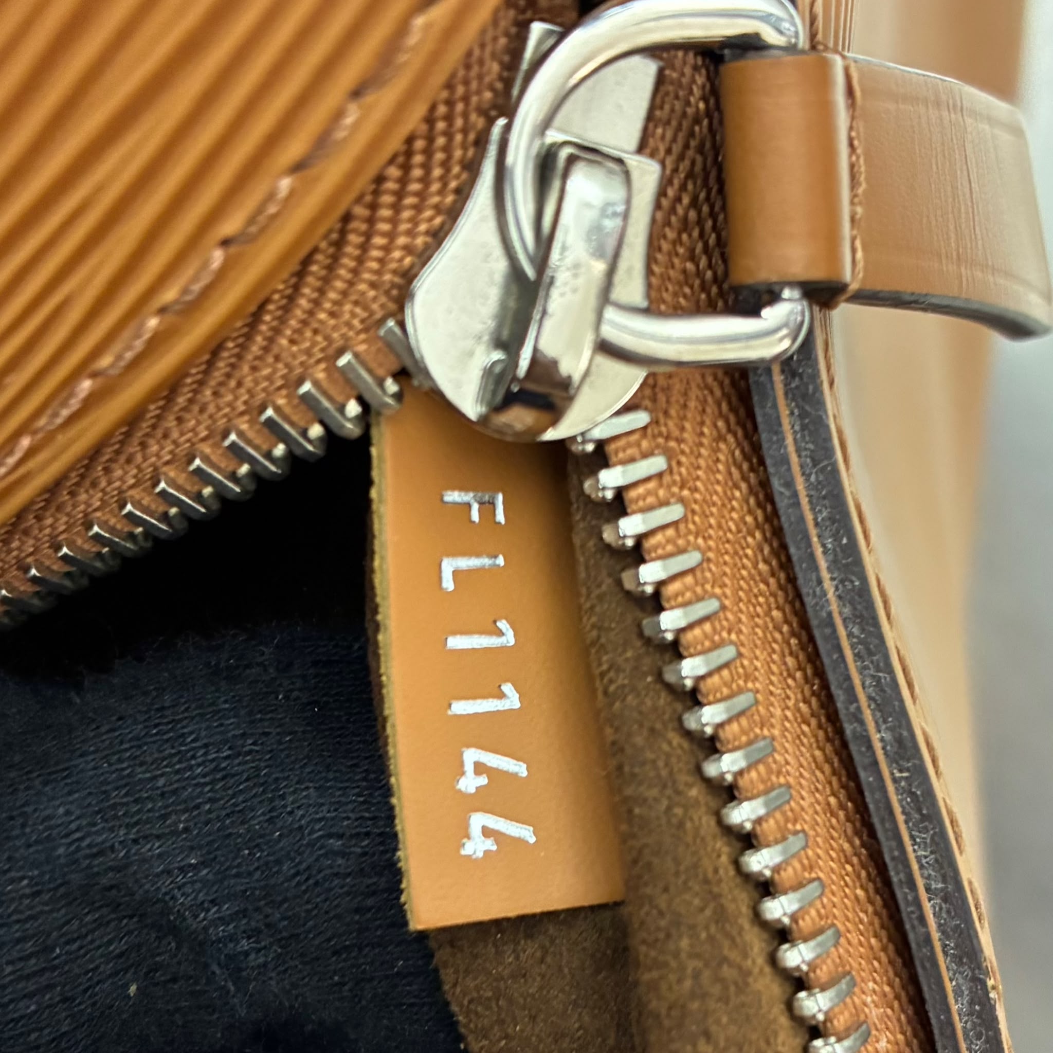 Louis Vuitton Porte Documents Epi