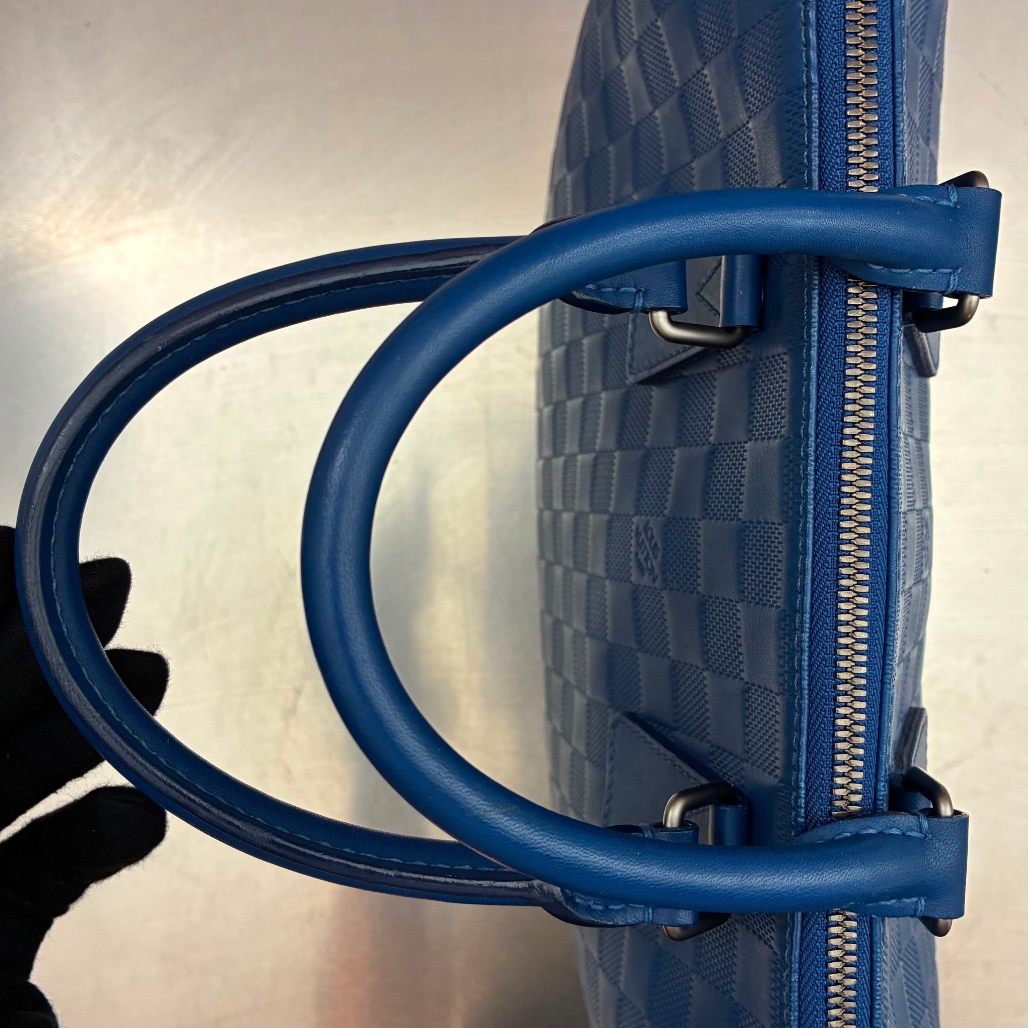 Louis Vuitton Porte Documents Jour Infini
