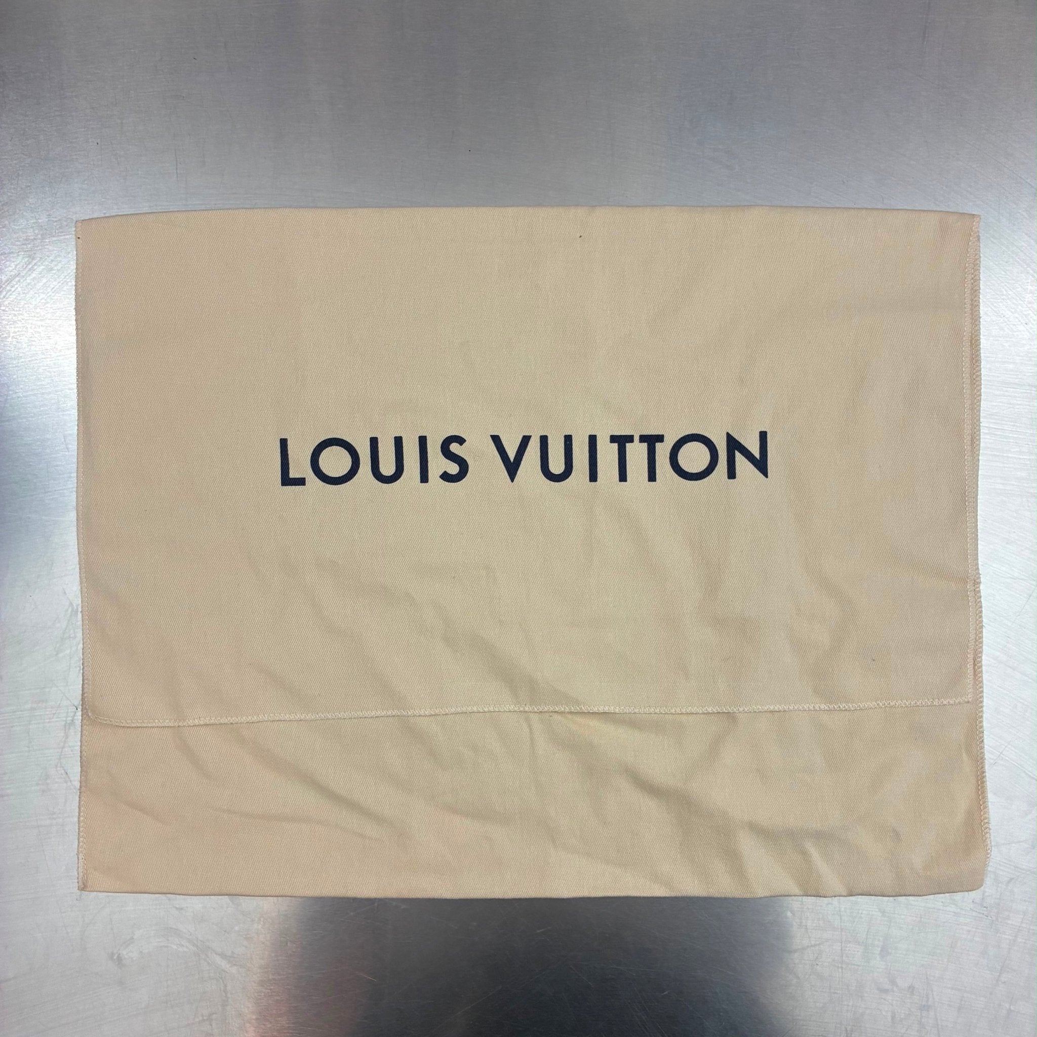 Louis Vuitton Porte Documents Jour Infini