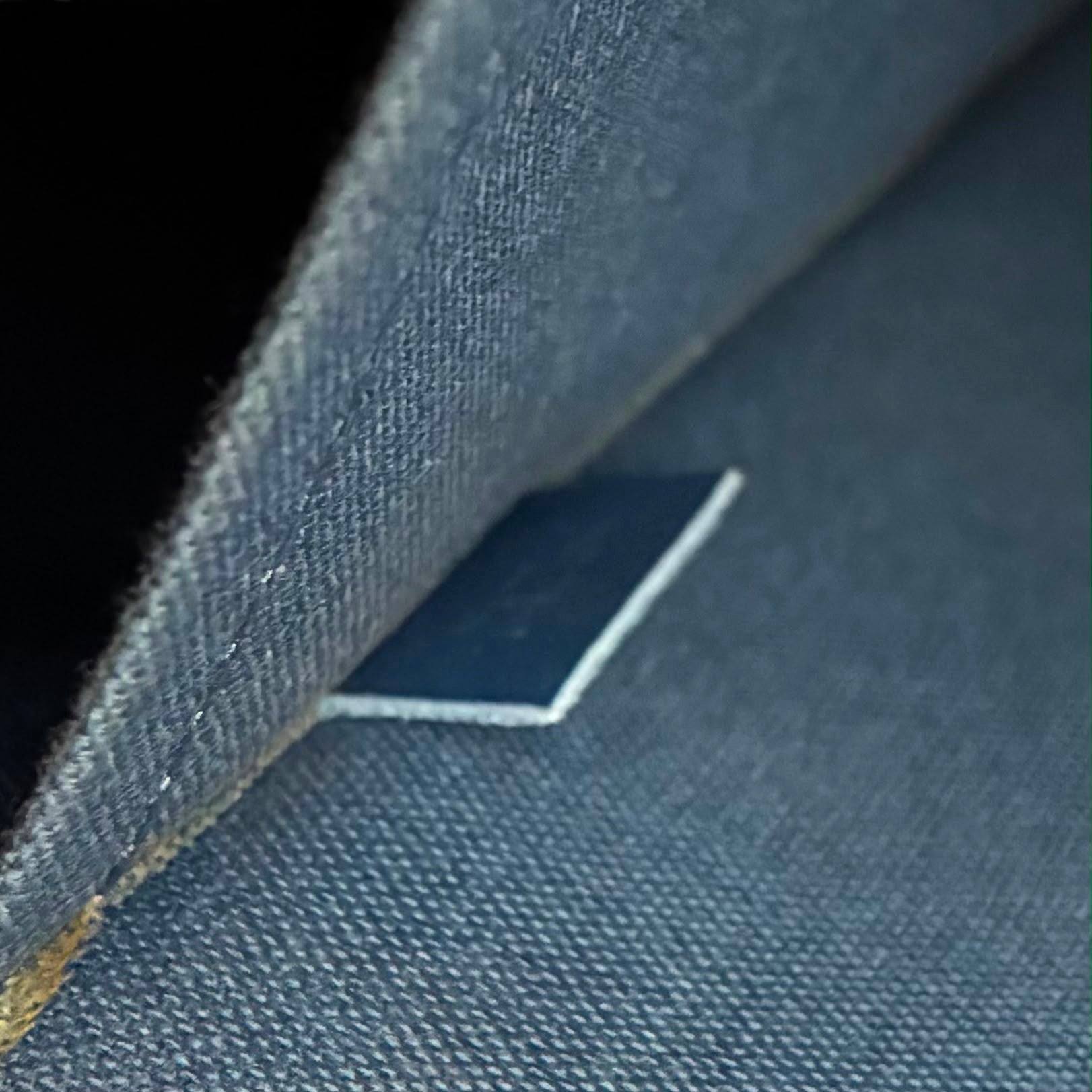 Louis Vuitton Porte Documents Jour Infini
