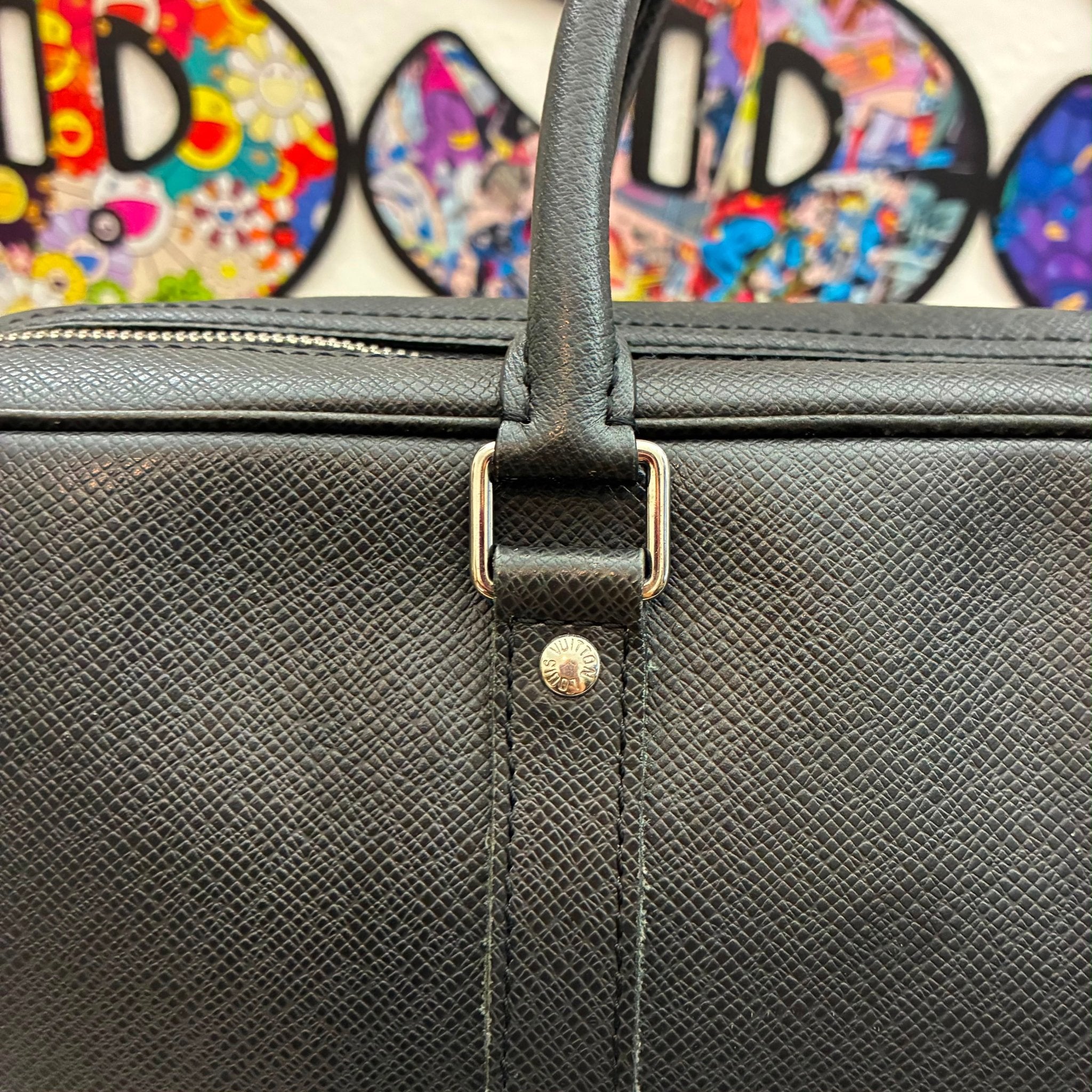 Louis Vuitton Porte Documents Taiga