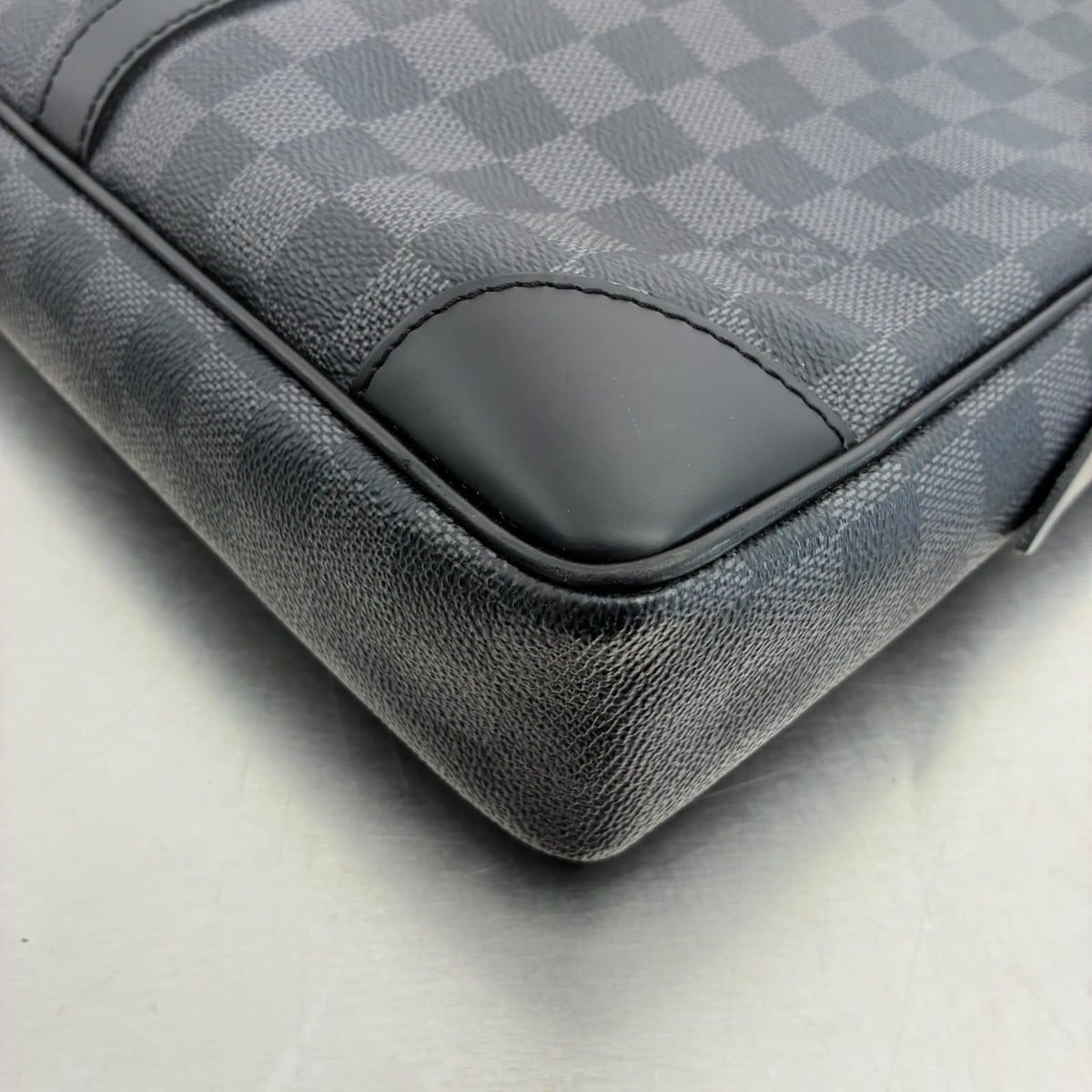 Louis Vuitton Porte Documents Voyage Damier Graphite