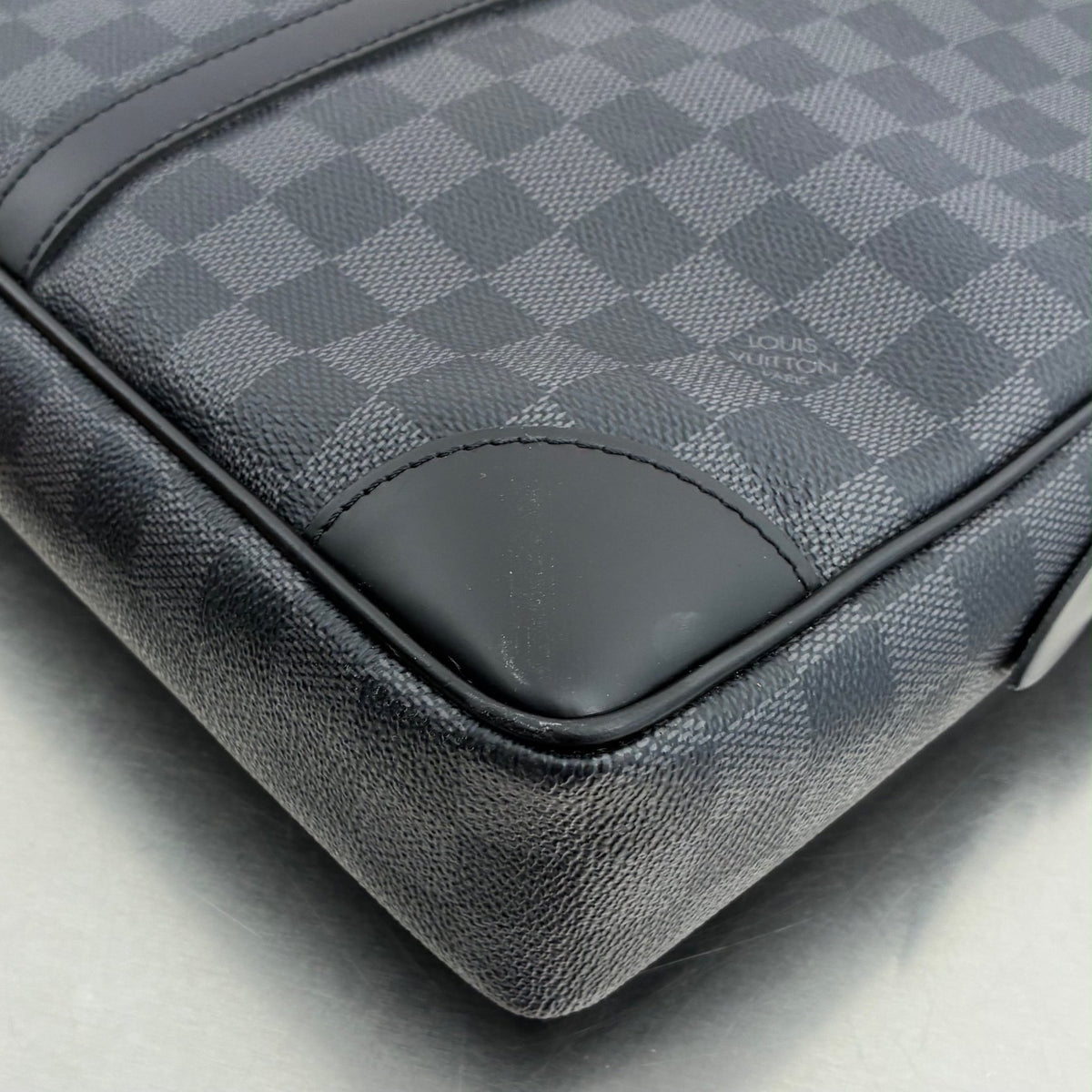 Louis Vuitton Porte Documents Voyage Damier Graphite
