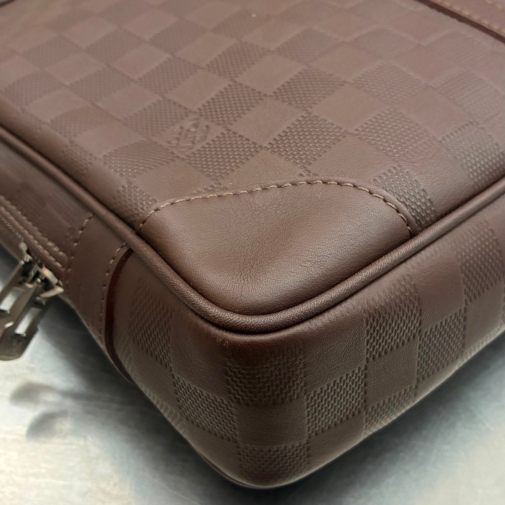 Louis Vuitton Porte Documents Voyage Damier Infini