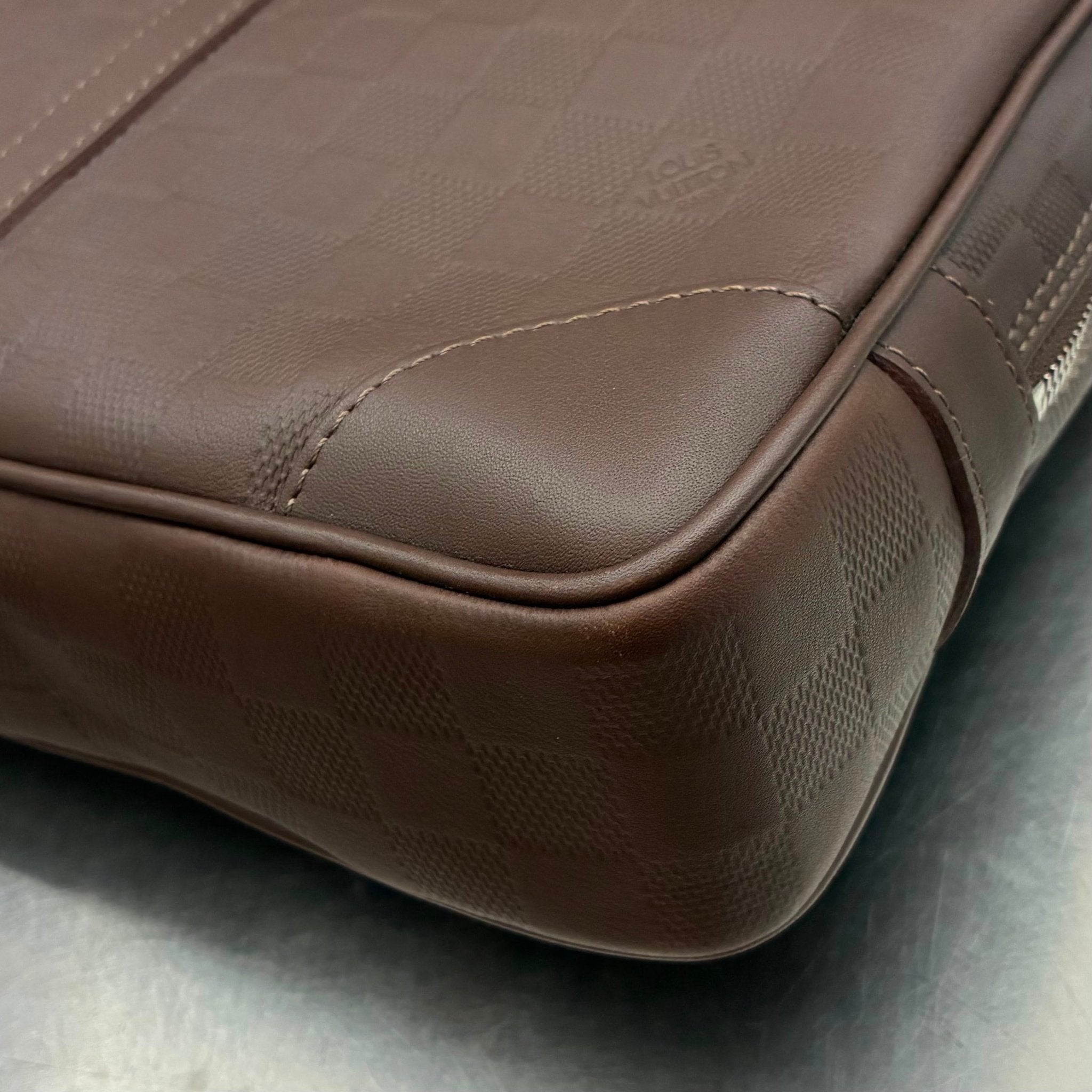 Louis Vuitton Porte Documents Voyage Damier Infini