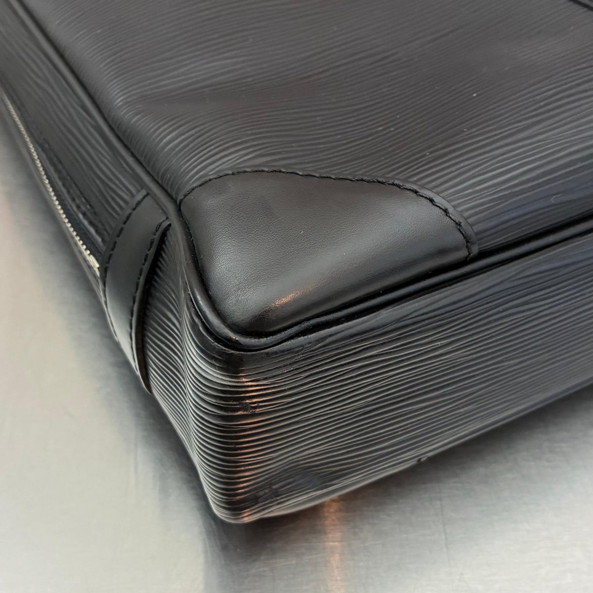 Louis Vuitton Porte Documents Voyage Epi