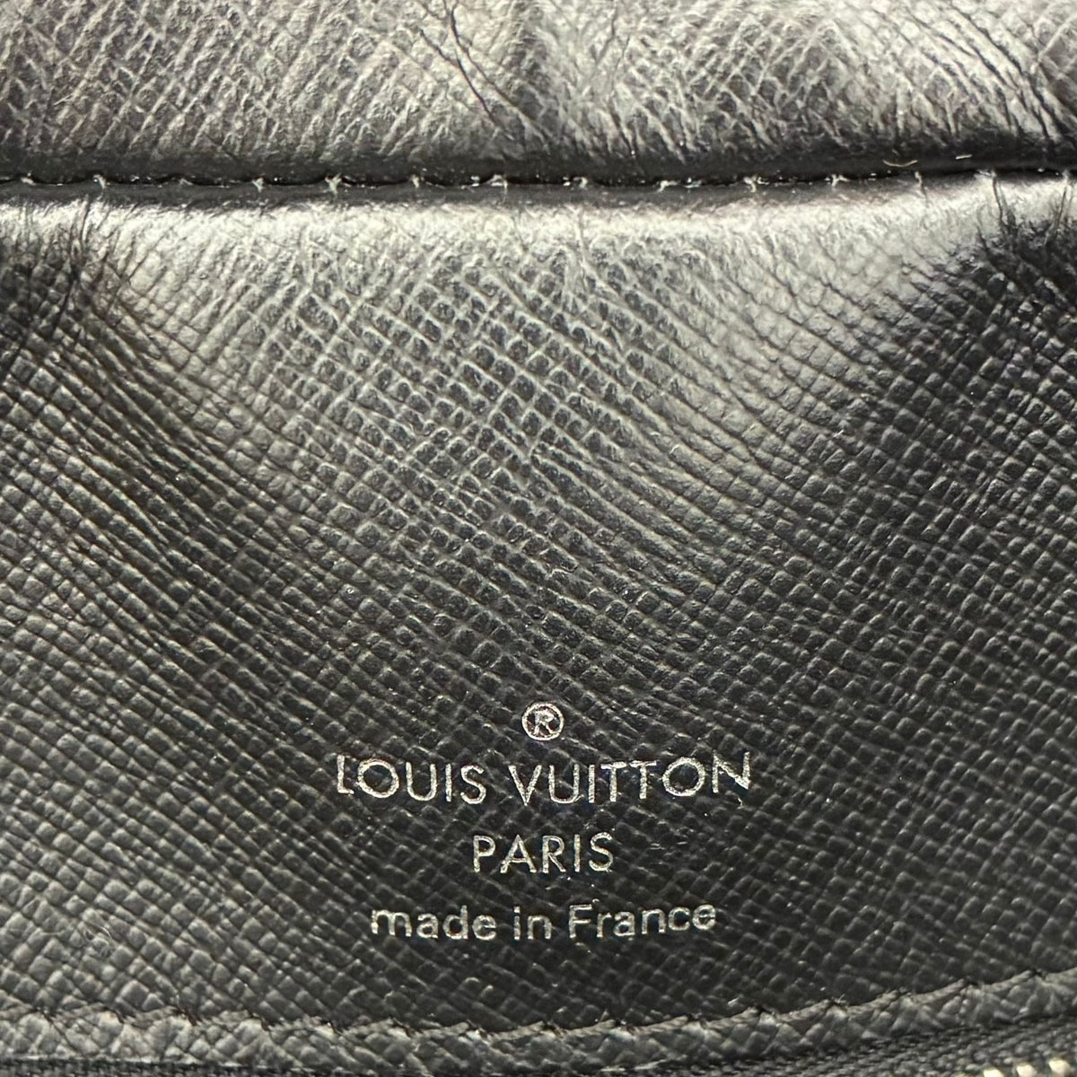 Louis Vuitton Porte Documents Voyage Epi