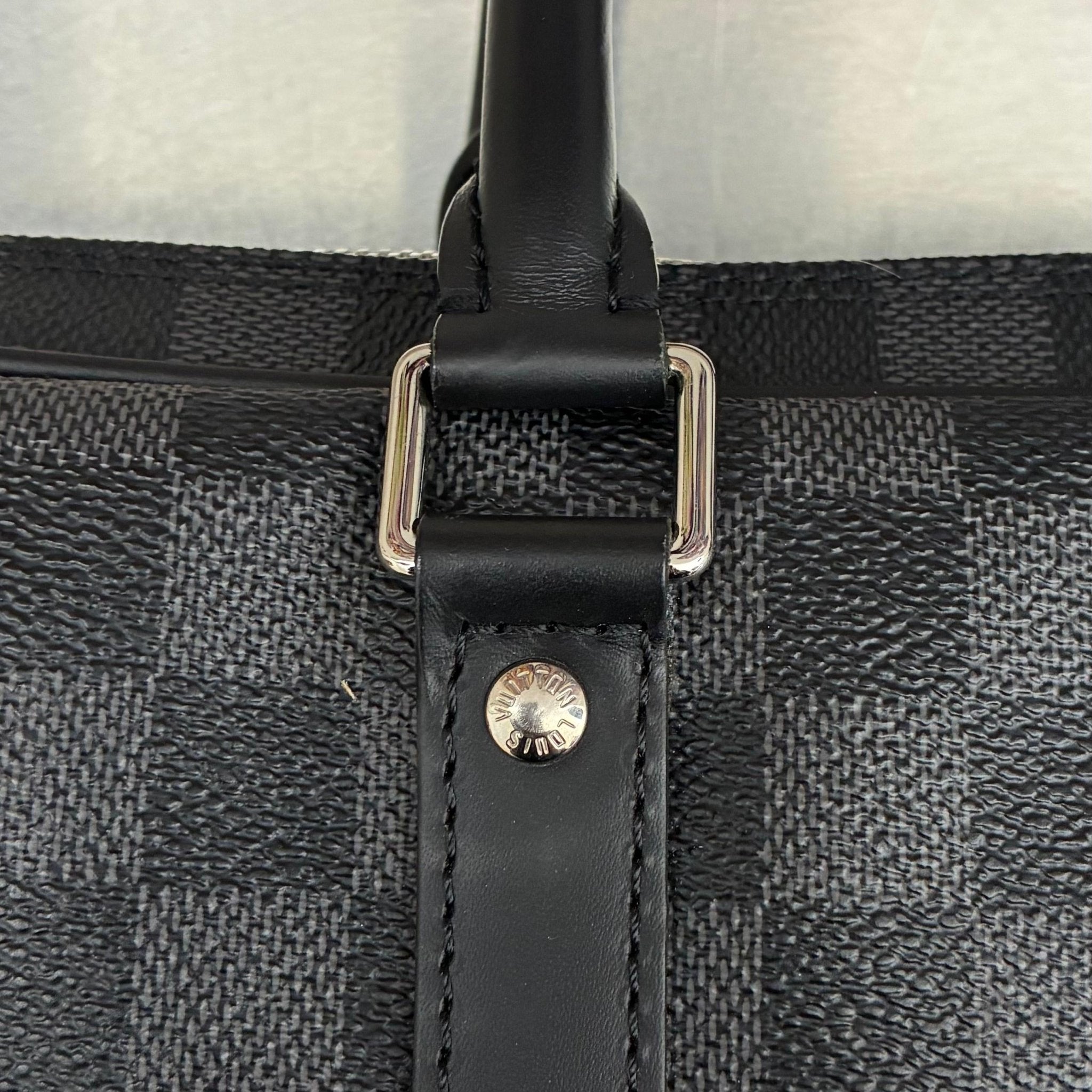 Louis Vuitton Porte Documents Voyage PM Damier
