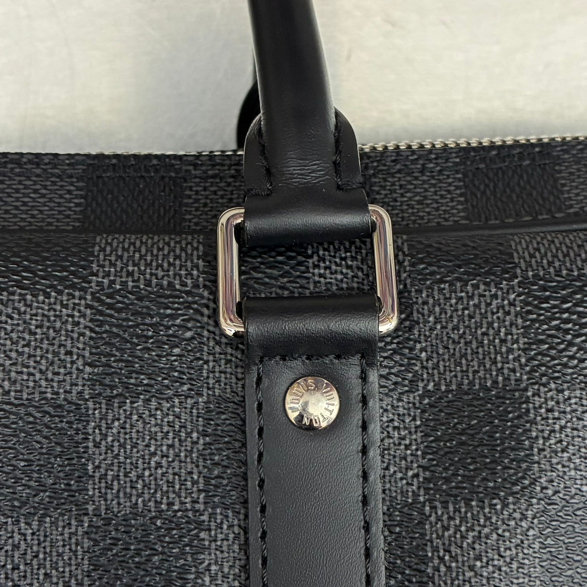 Louis Vuitton Porte Documents Voyage PM Damier