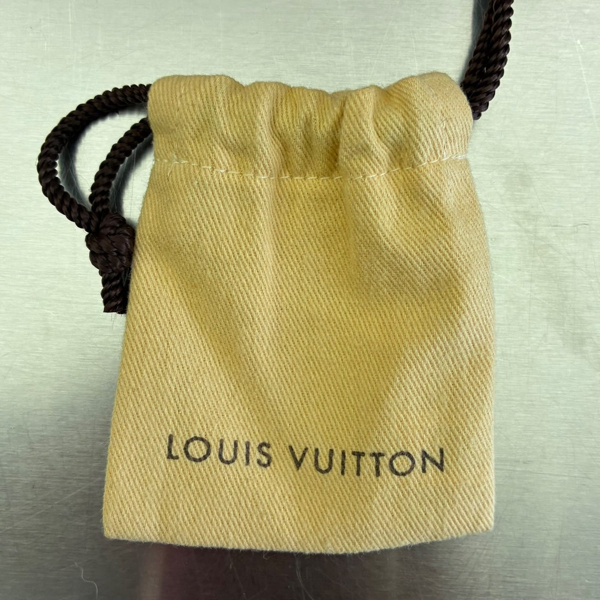 Louis Vuitton Porte Documents Voyage Taiga